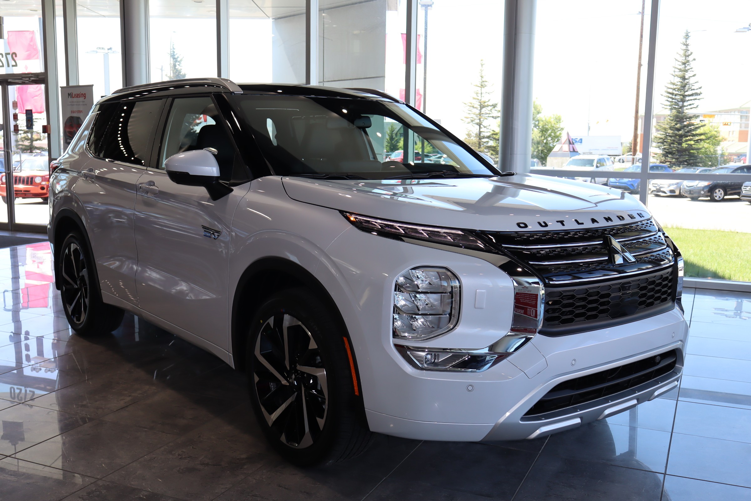 2025 Mitsubishi Outlander PHEV