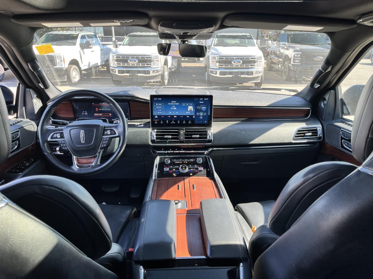 2022 Lincoln Navigator L