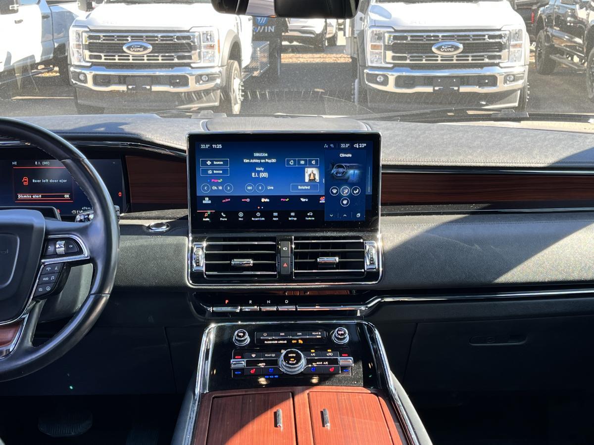 2022 Lincoln Navigator L