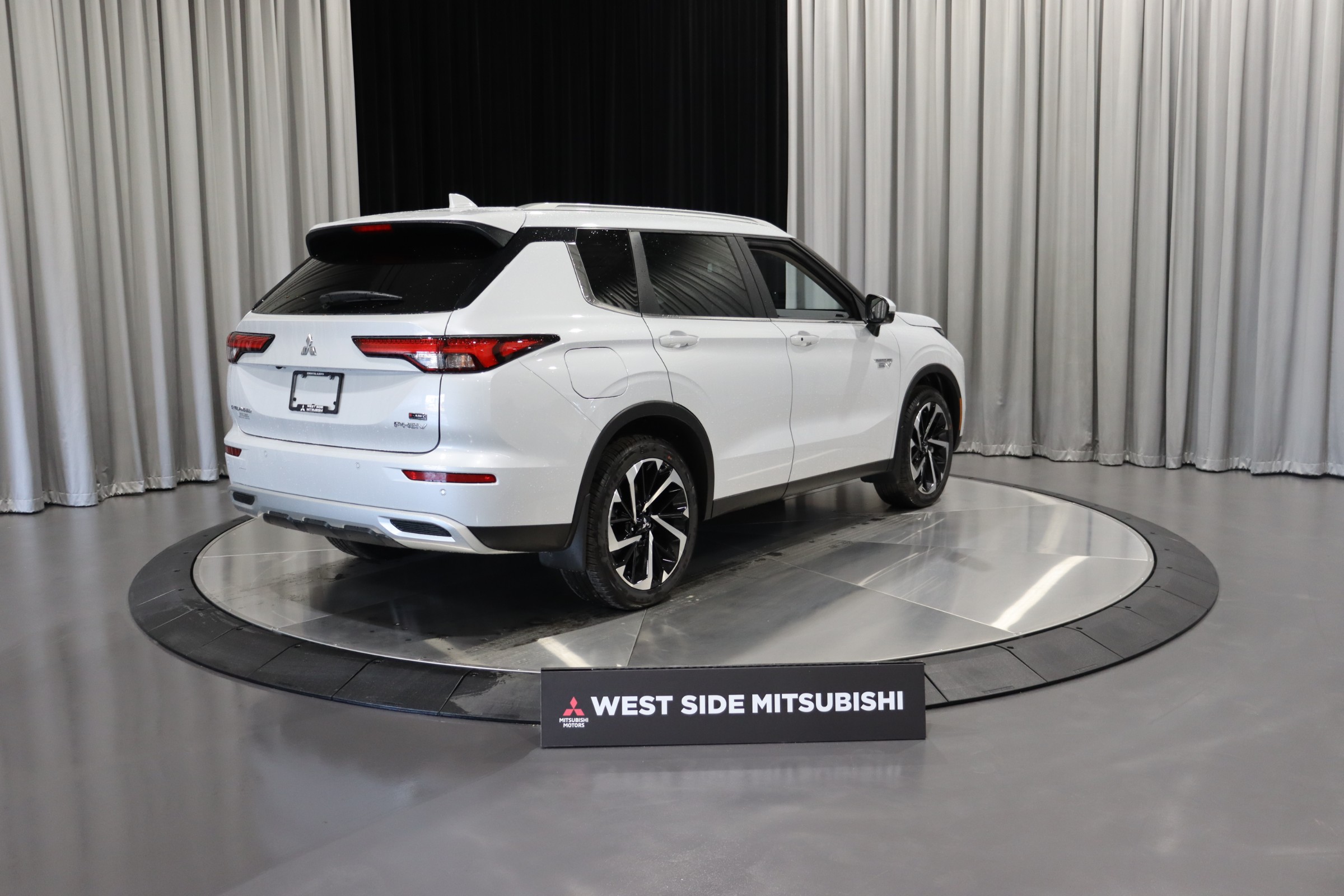 2025 Mitsubishi Outlander PHEV