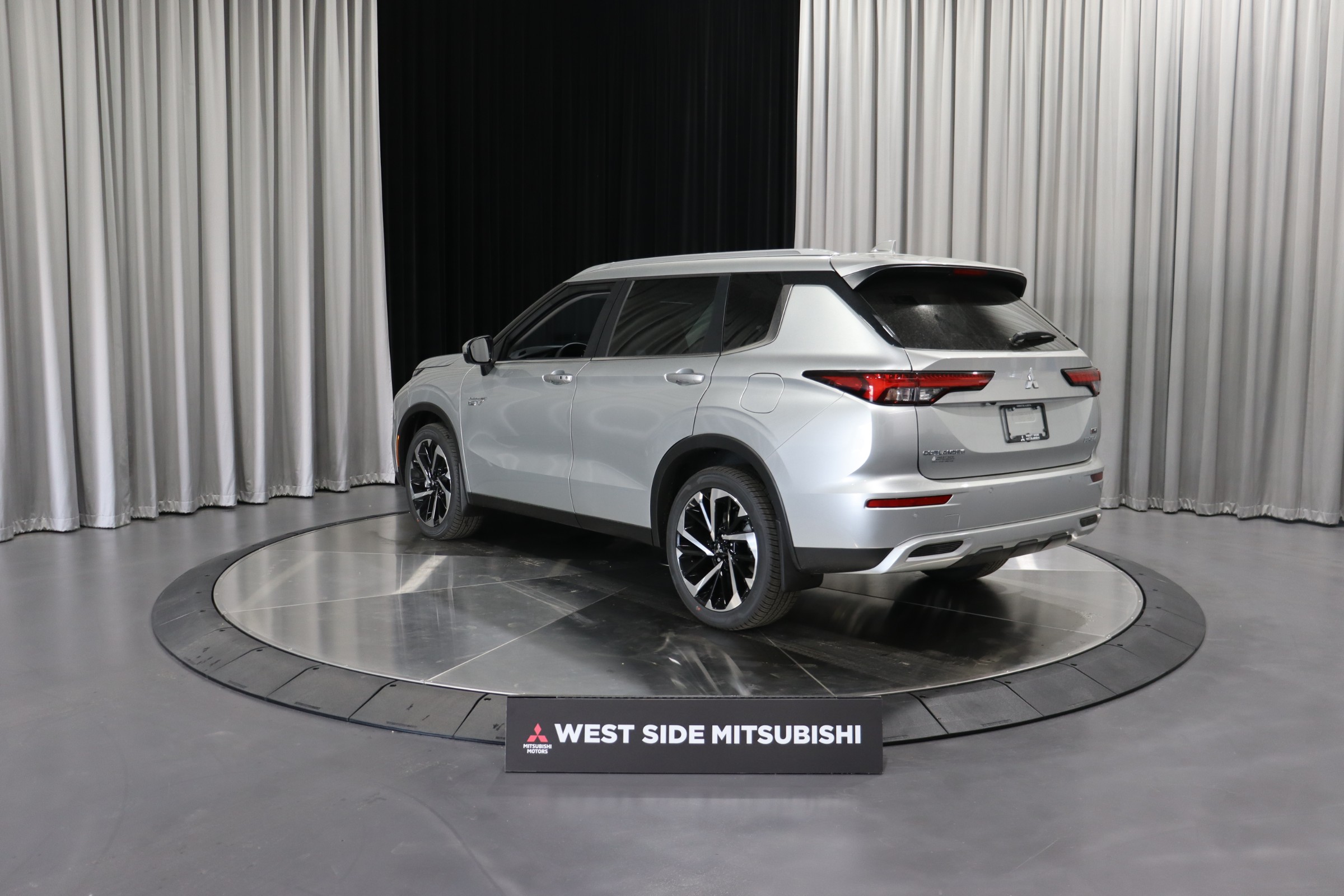 2025 Mitsubishi Outlander PHEV