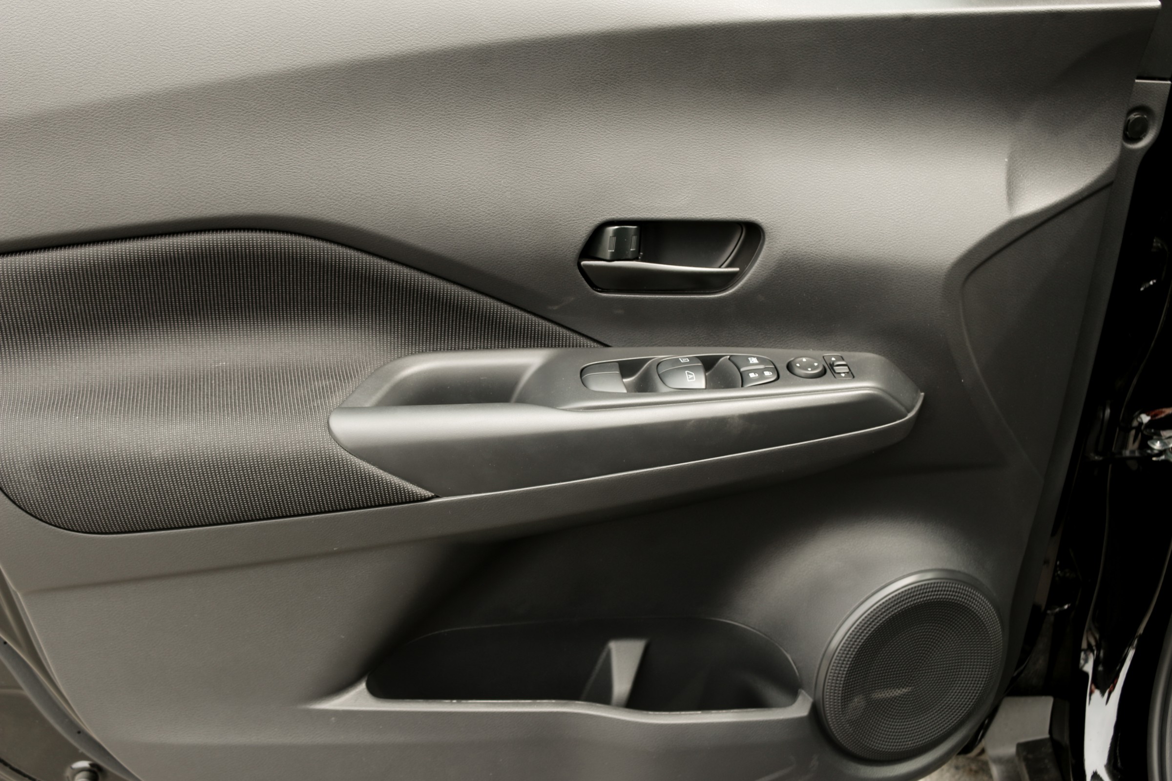 2025 Nissan Kicks Play