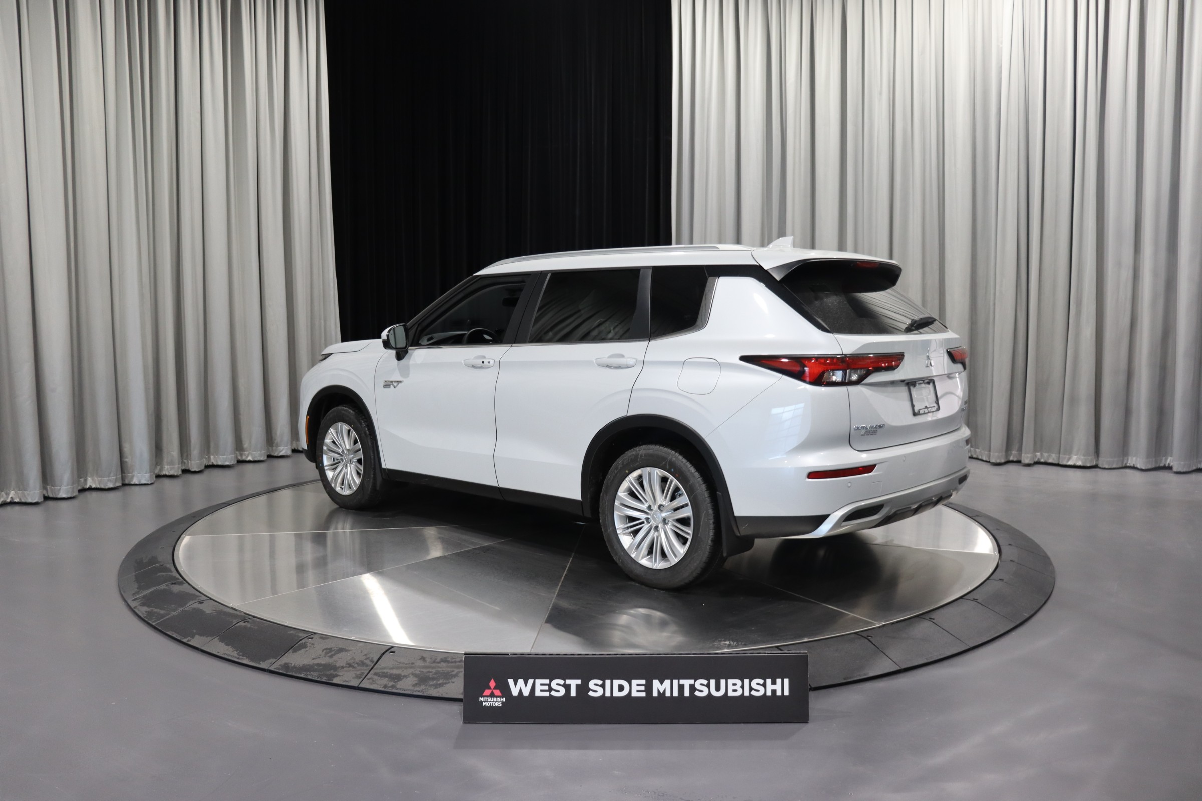 2025 Mitsubishi Outlander PHEV