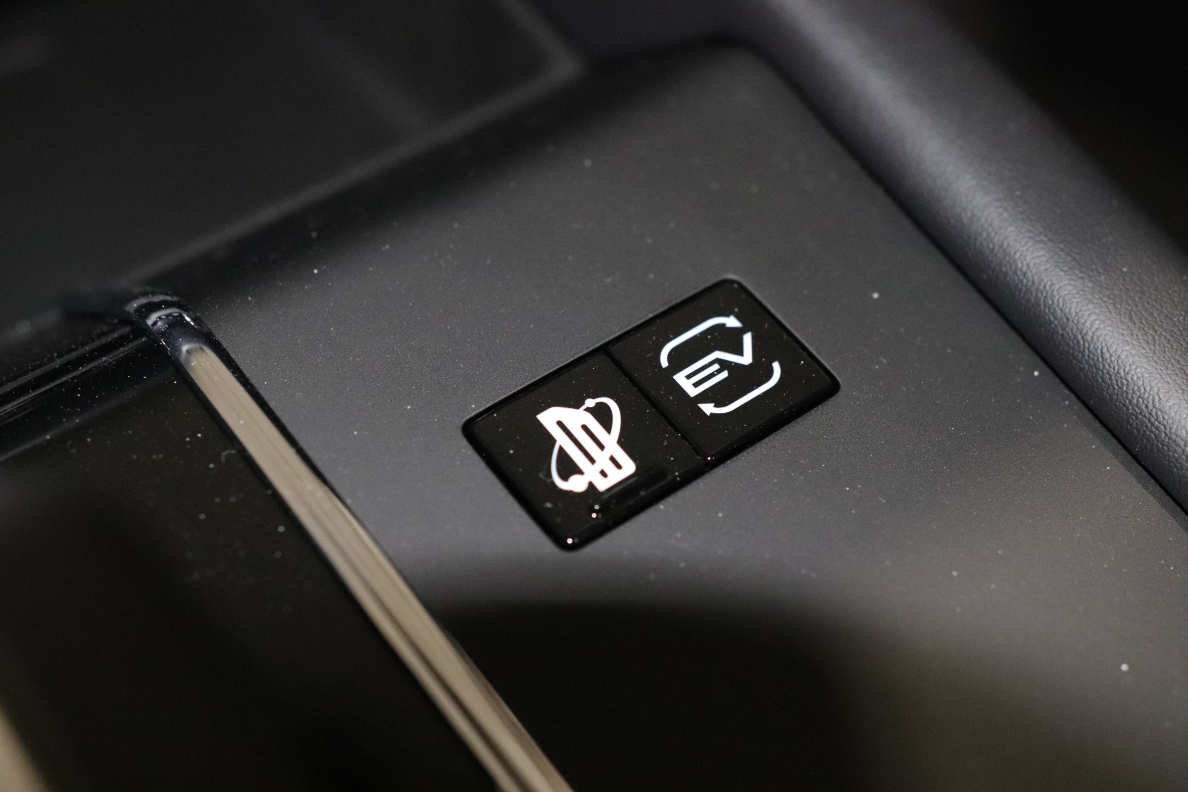 2025 Mitsubishi Outlander PHEV