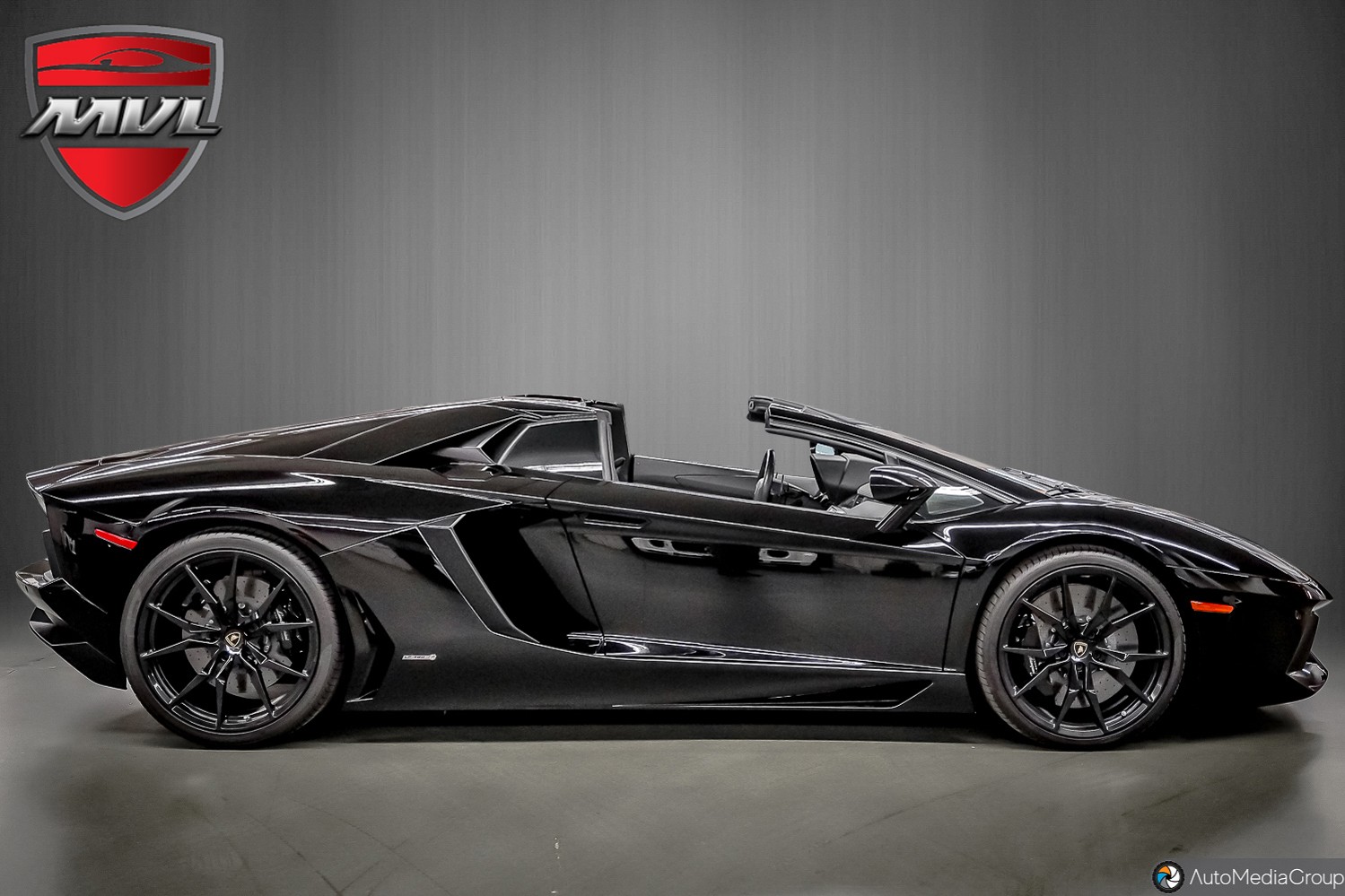 2017 Lamborghini Aventador 