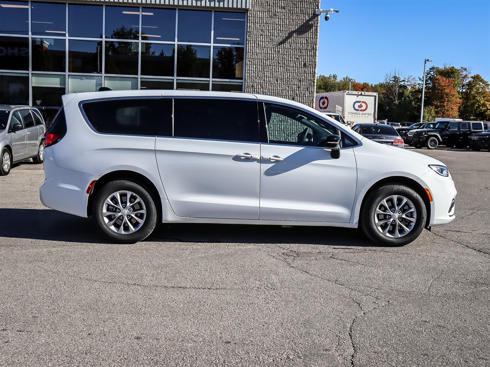 2026 Chrysler Pacifica