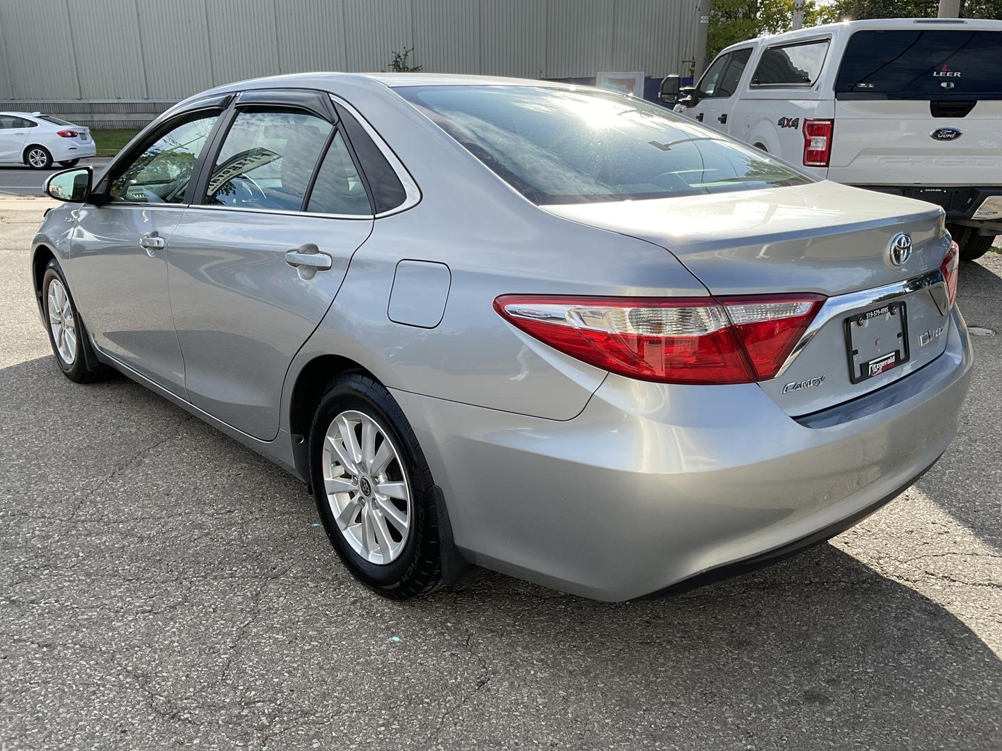 2016 Toyota Camry Hybrid
