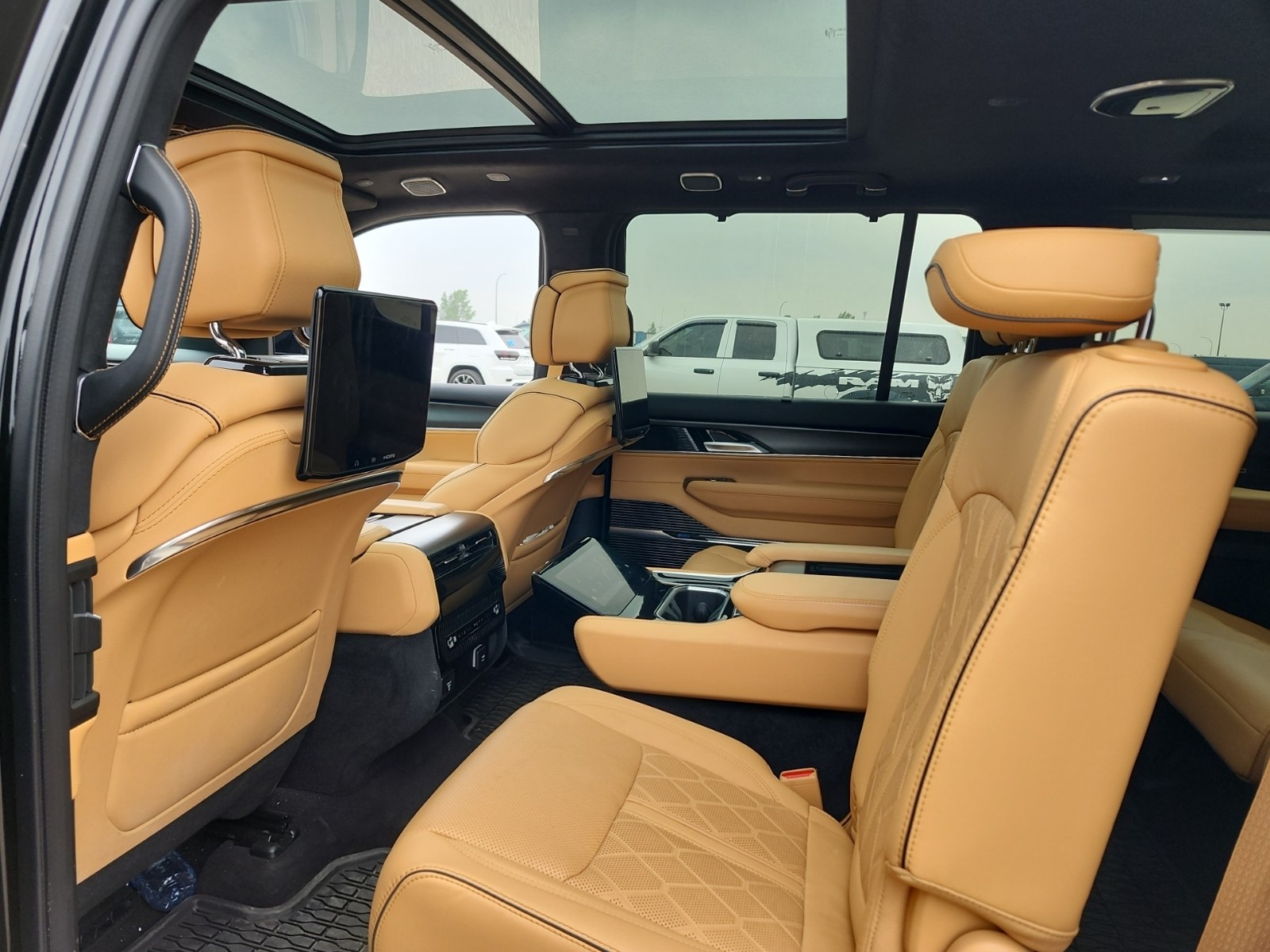 2024 Jeep Grand Wagoneer L