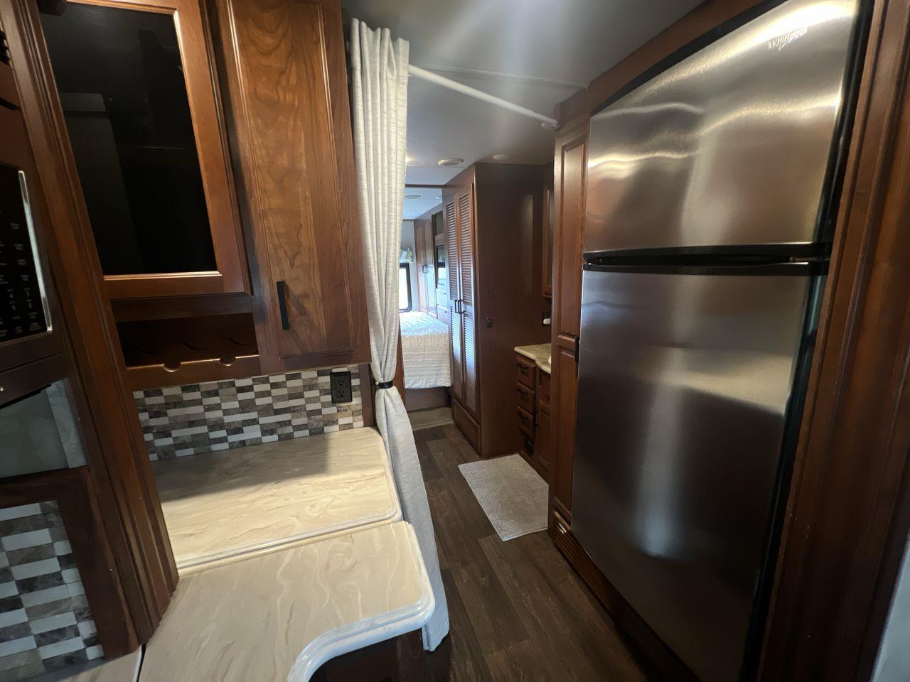 2015 Freightliner MOTORHOME - FORCEFRC37