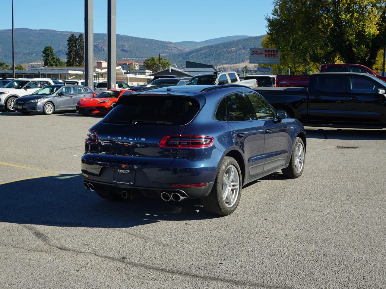 2015 Porsche Macan