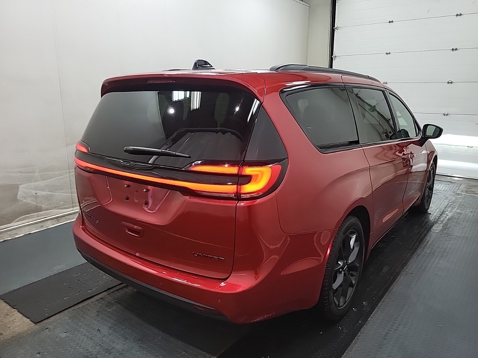 2024 Chrysler Pacifica