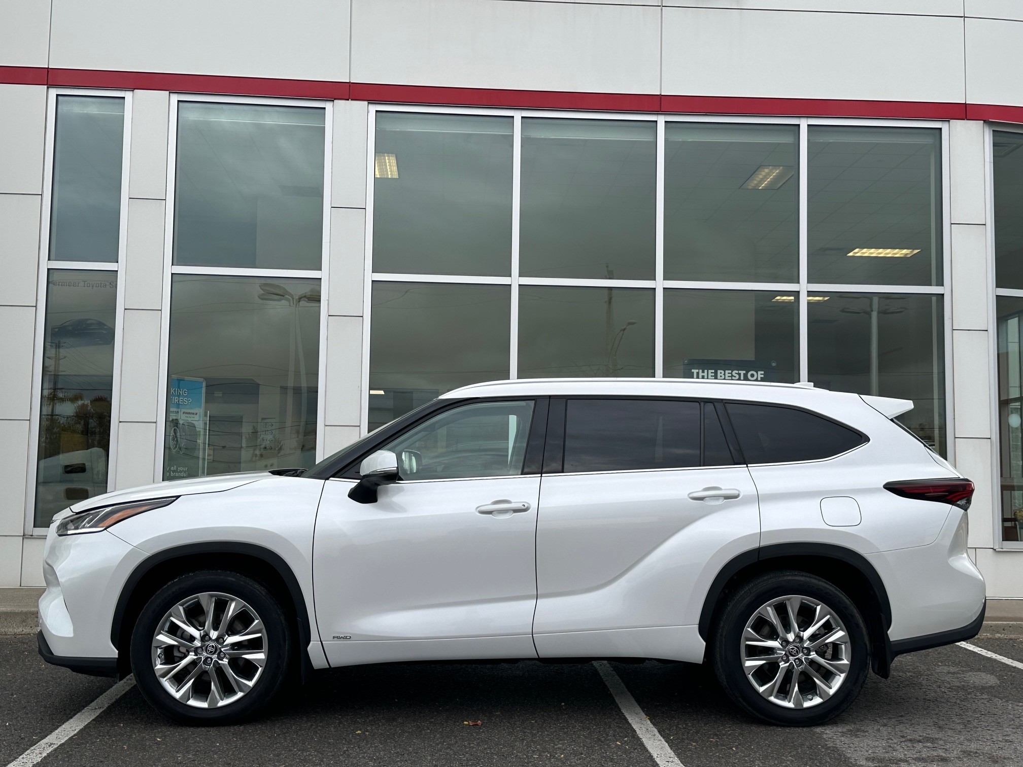 2024 Toyota Highlander Hybrid