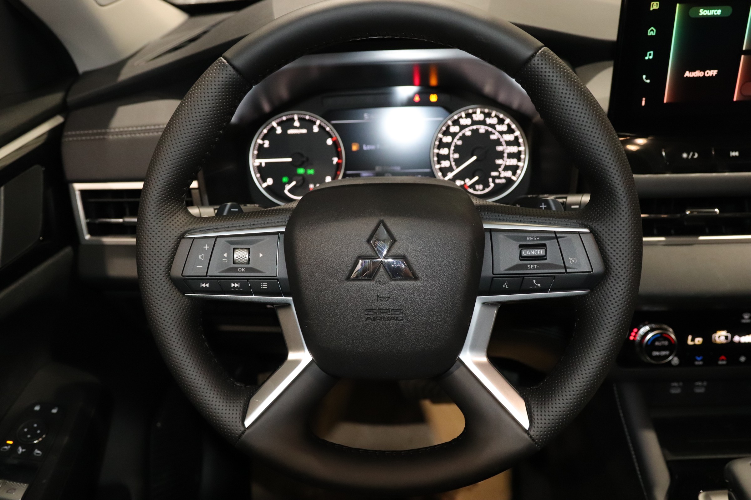 2025 Mitsubishi Outlander