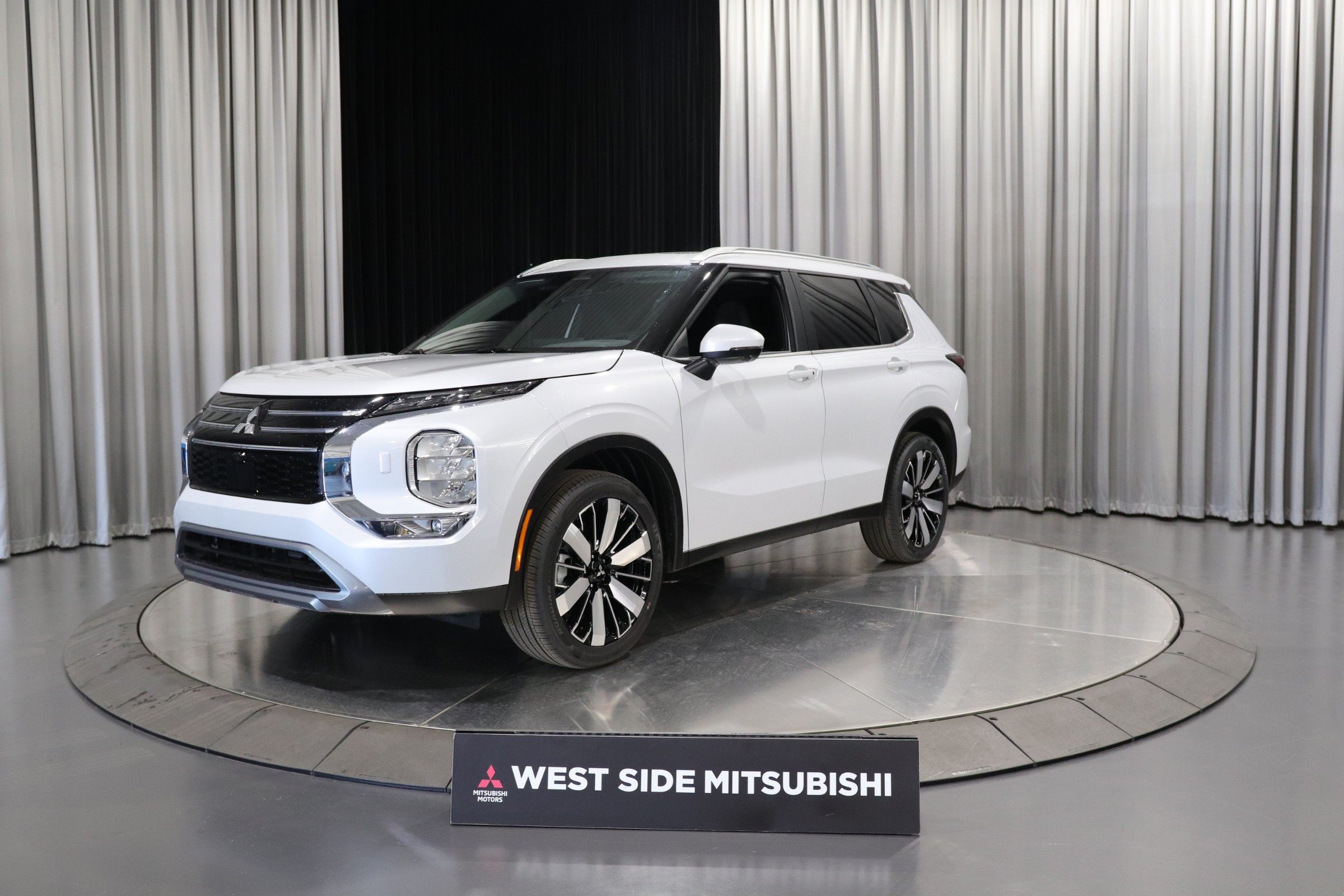 2025 Mitsubishi Outlander