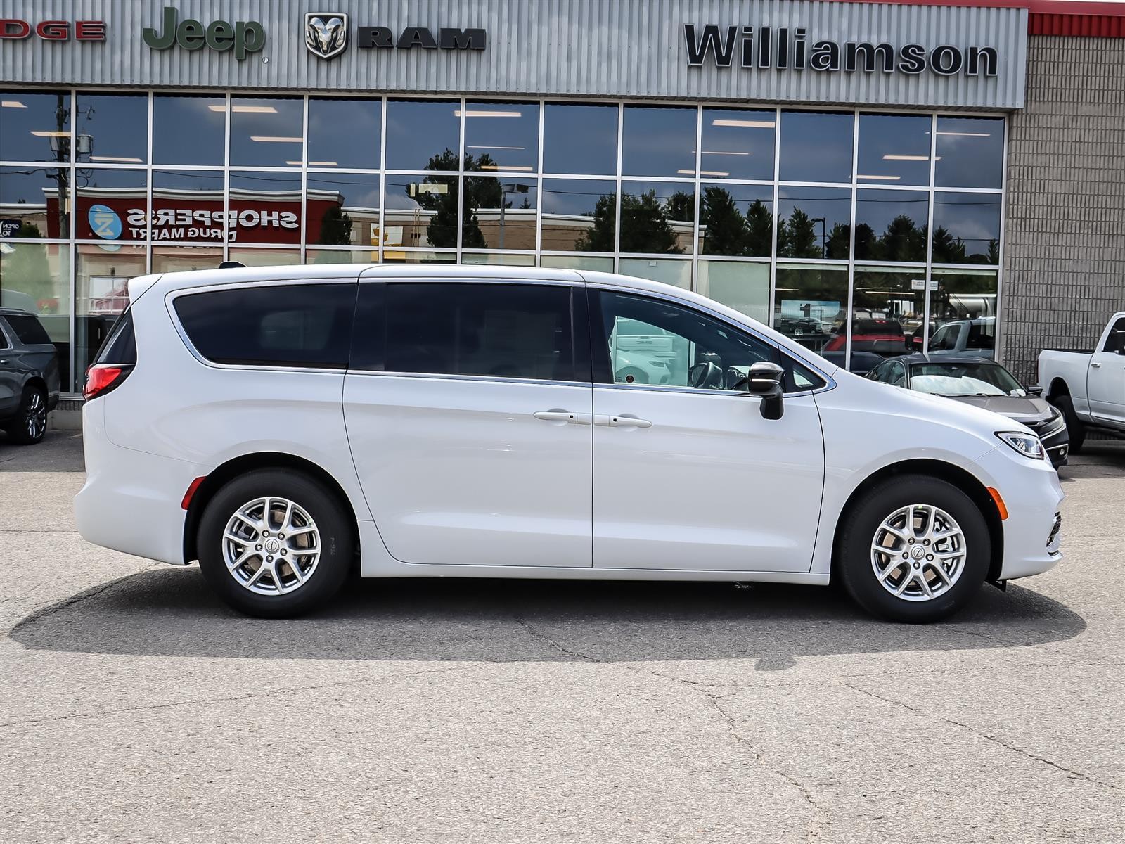 2025 Chrysler Pacifica