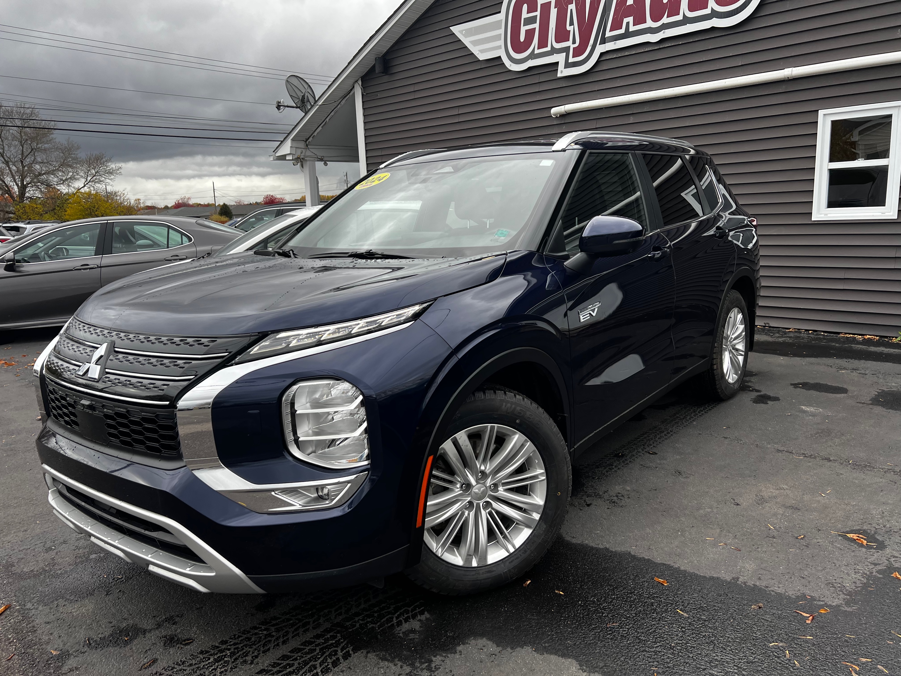 2024 Mitsubishi Outlander Plug-In Hybrid