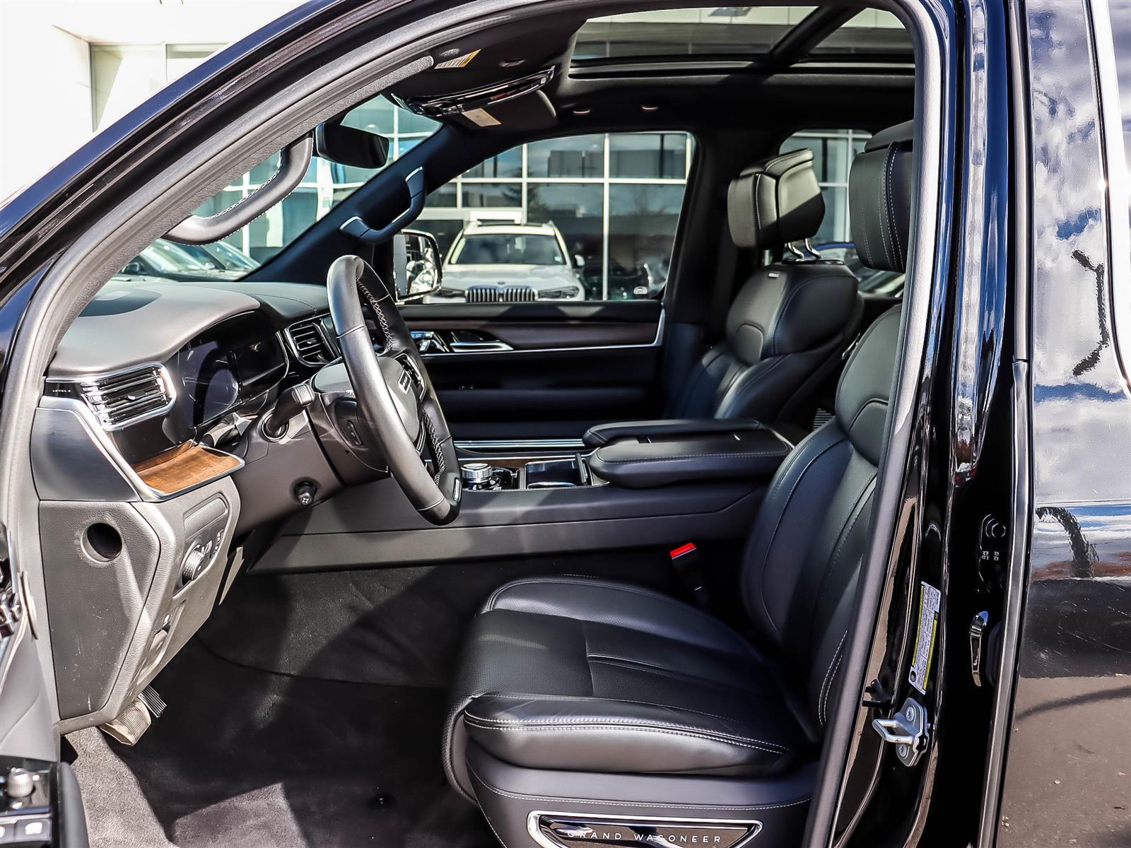 2022 Jeep Grand Wagoneer