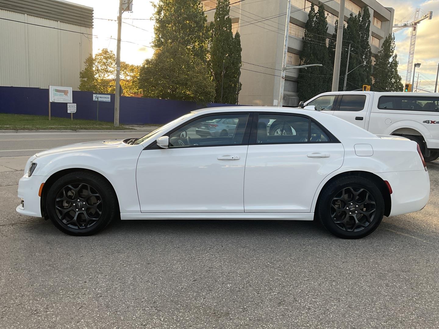 2022 Chrysler 300