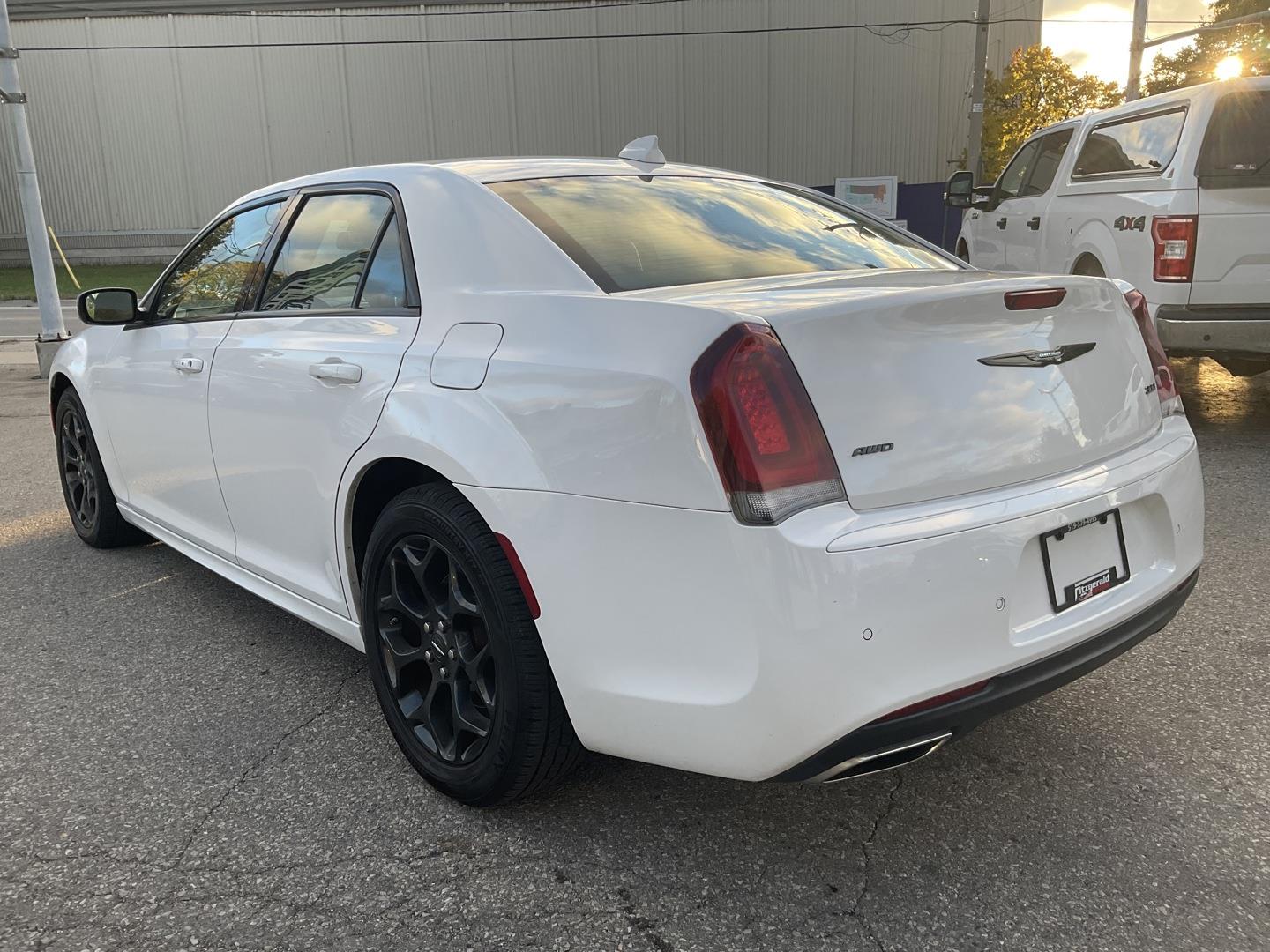 2022 Chrysler 300