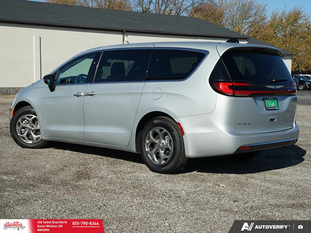 2024 Chrysler Pacifica