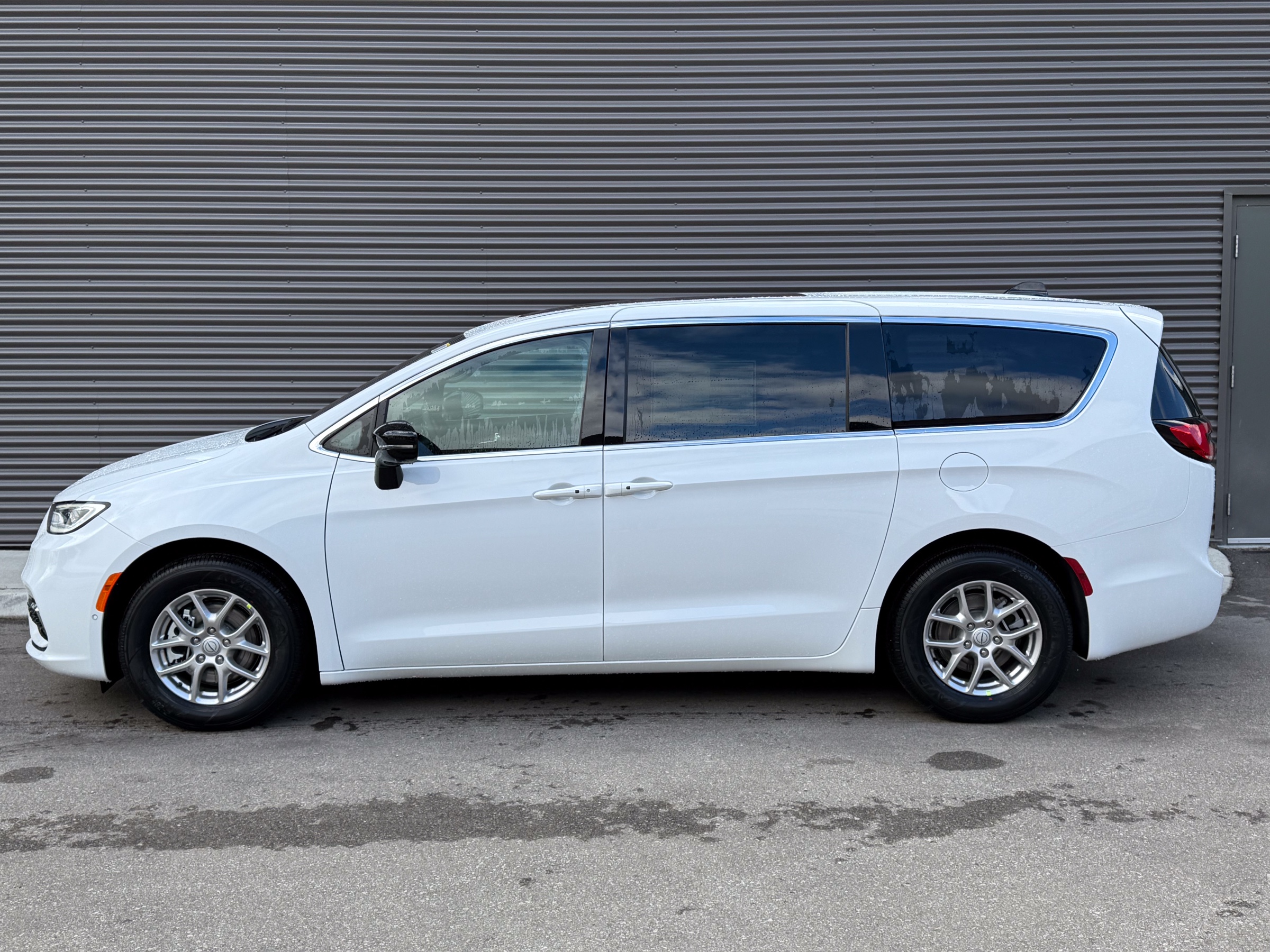 2026 Chrysler Pacifica