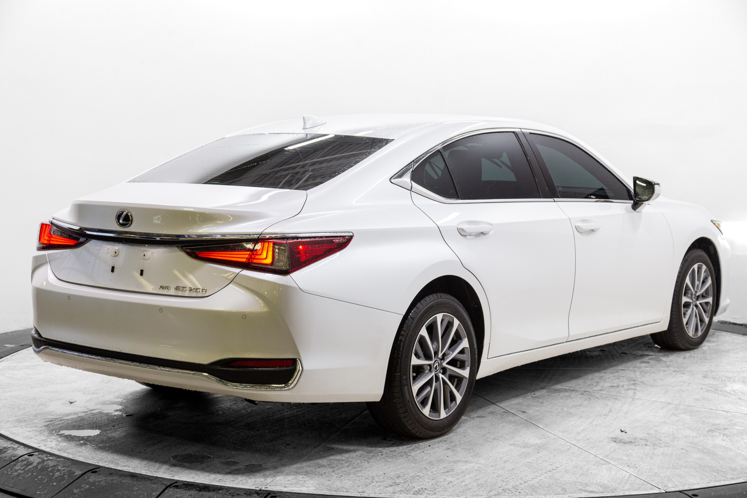2024 Lexus ES 250