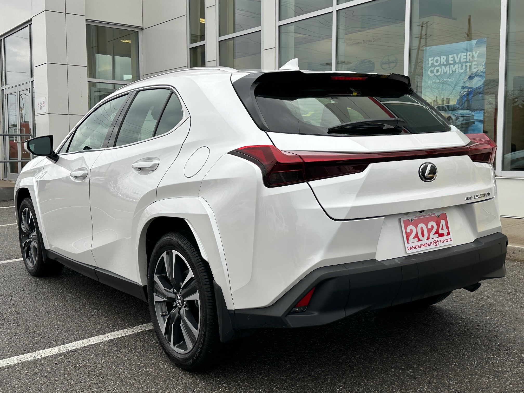 2024 Lexus UX 250h