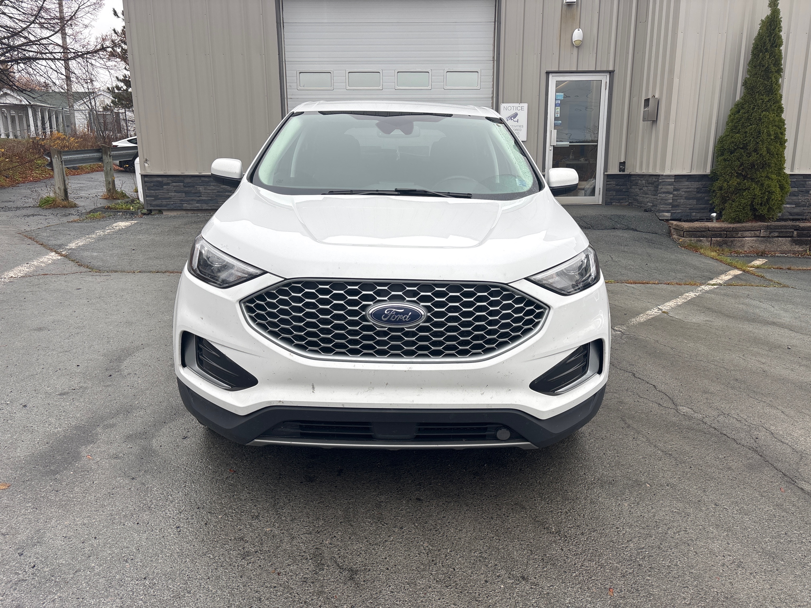 2023 Ford Edge