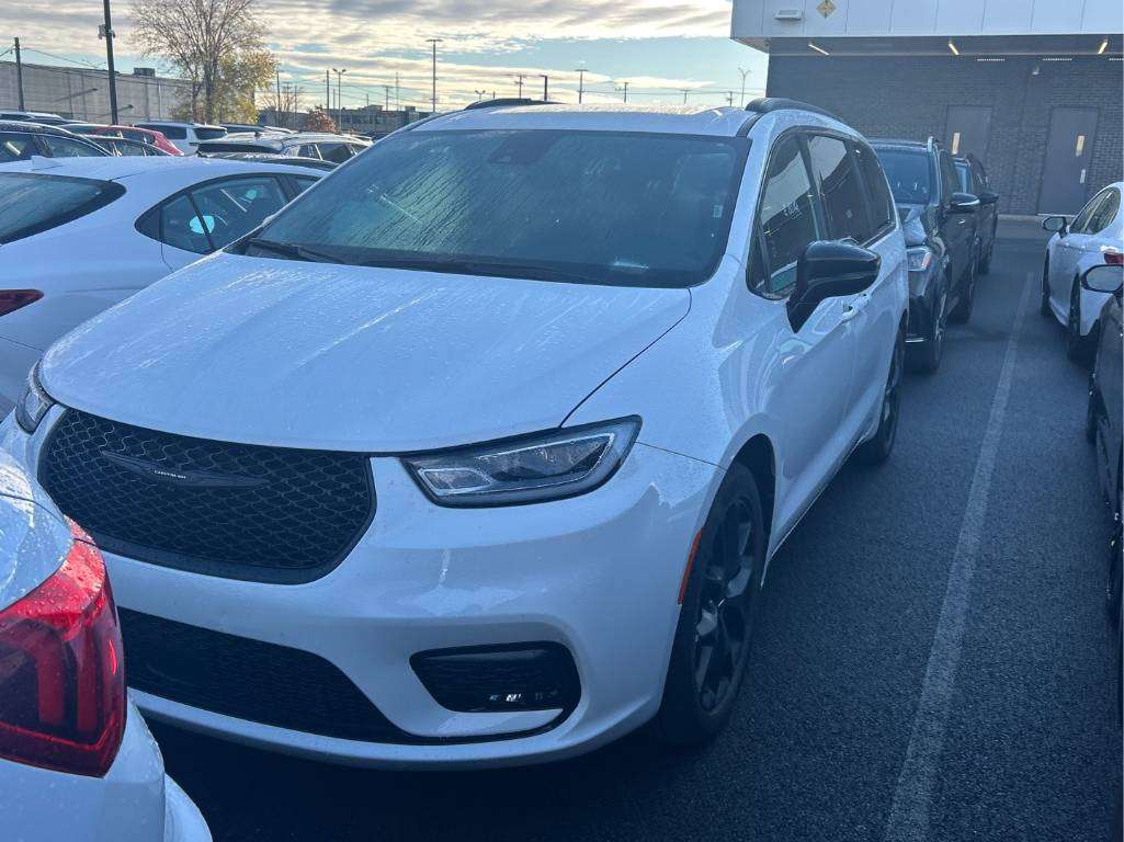 2024 Chrysler Pacifica