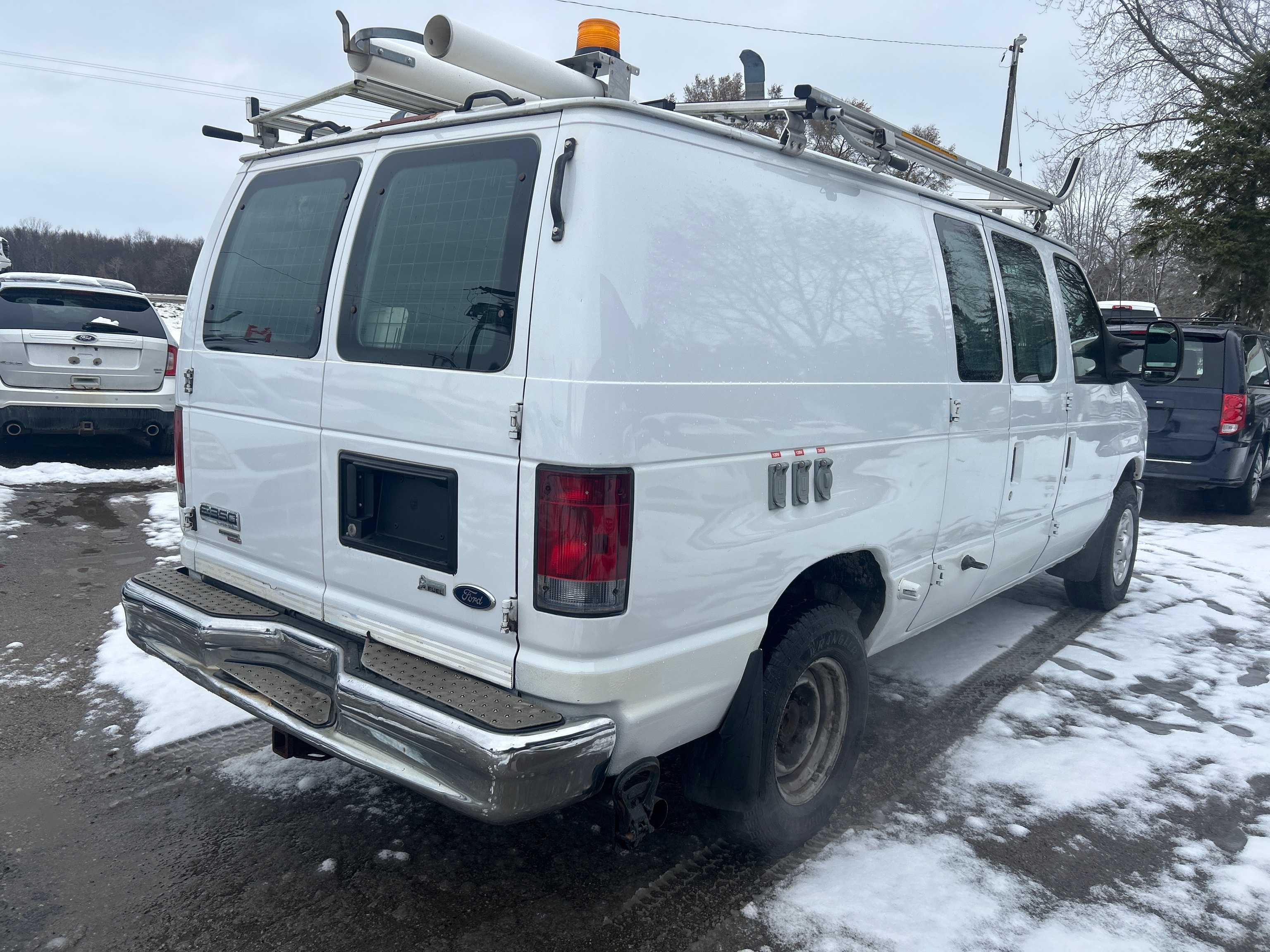 2011 Ford E-350 Super Duty
