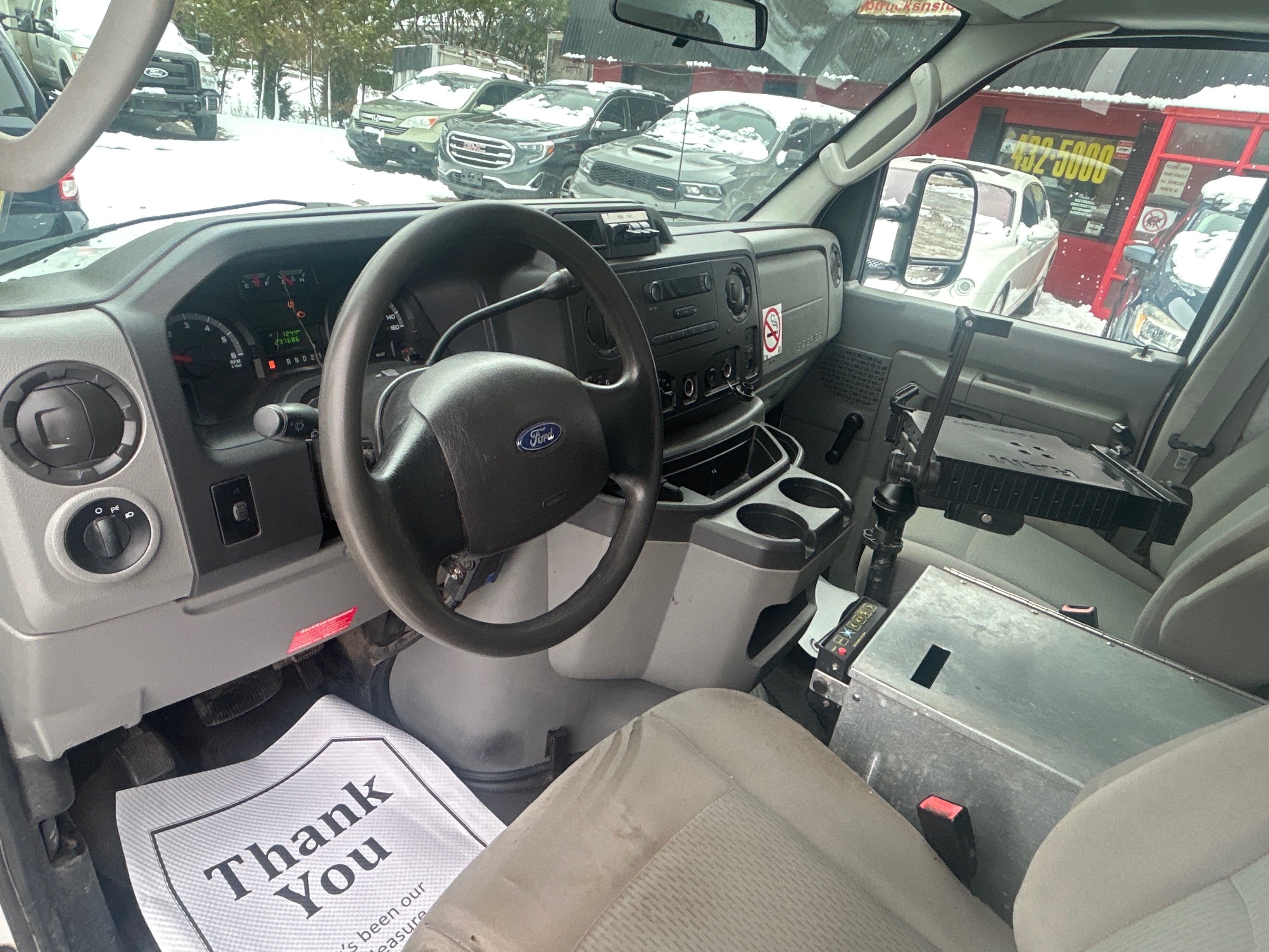 2011 Ford E-350 Super Duty