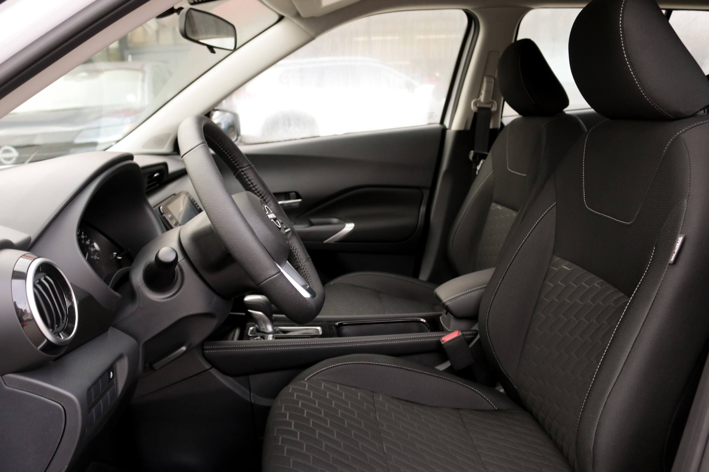 2025 Nissan Kicks Play