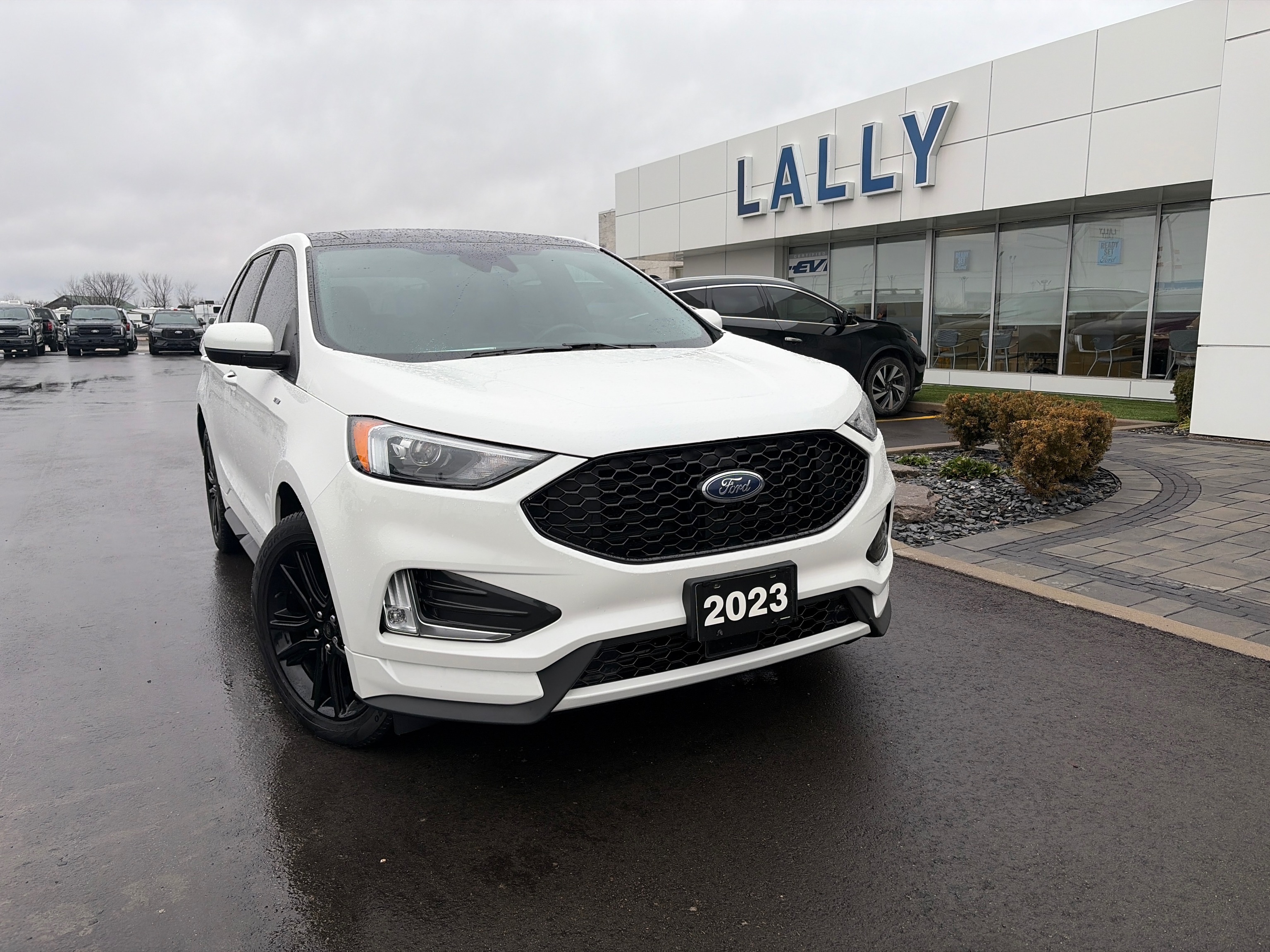 2023 Ford Edge