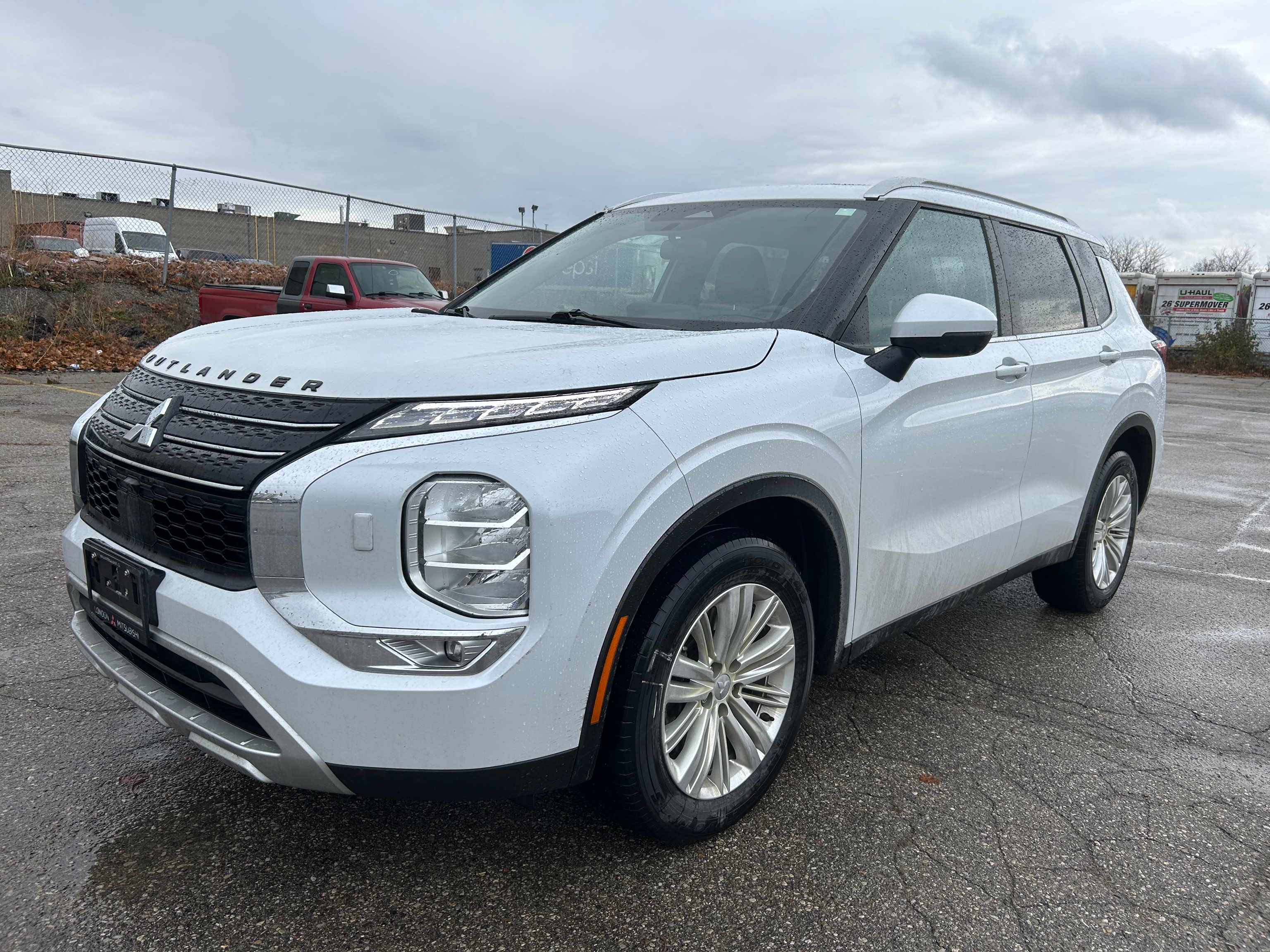 2024 Mitsubishi Outlander