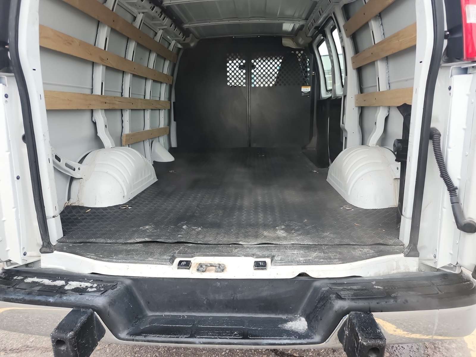 2023 GMC Savana 2500