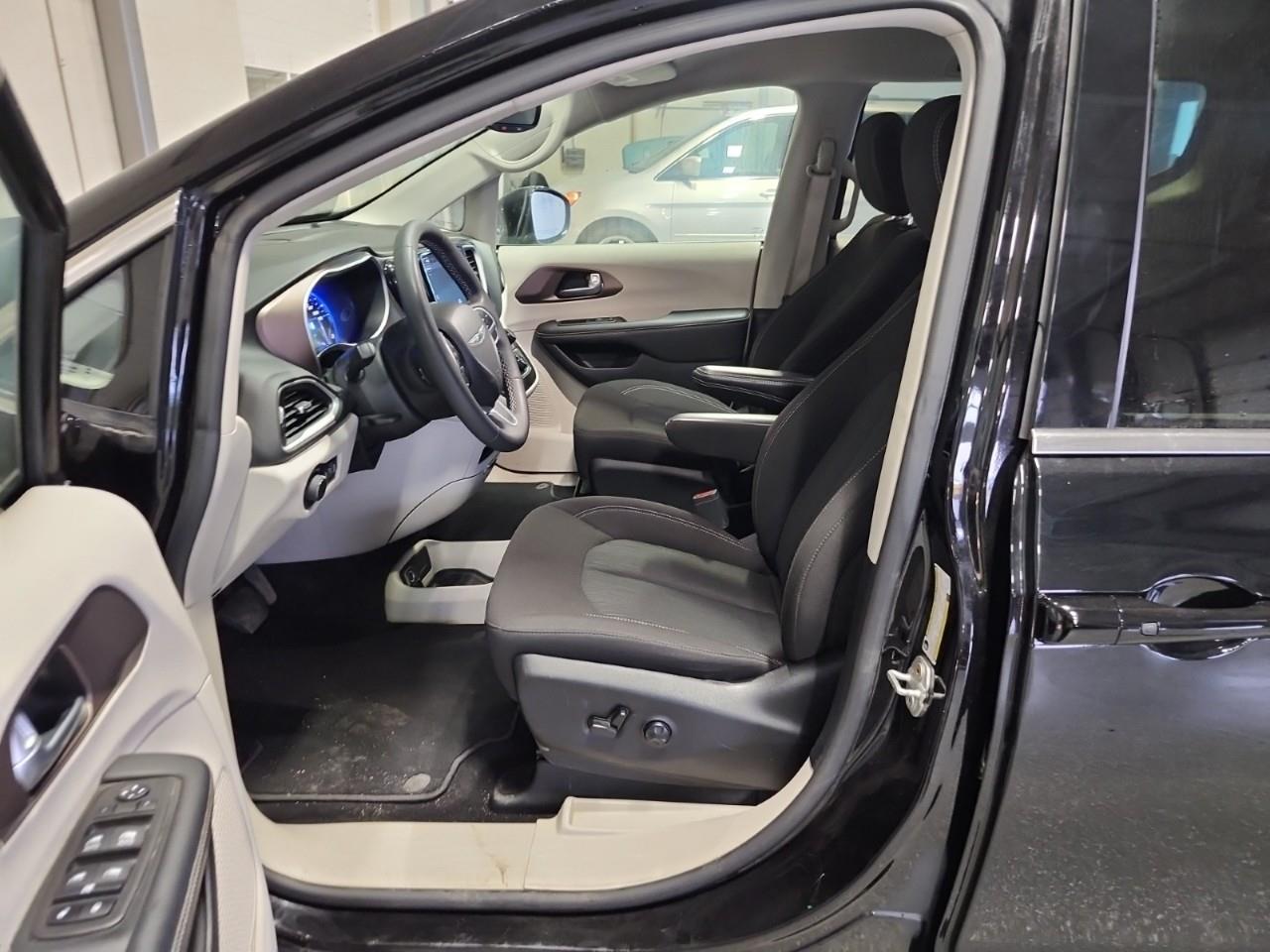 2024 Chrysler Grand Caravan