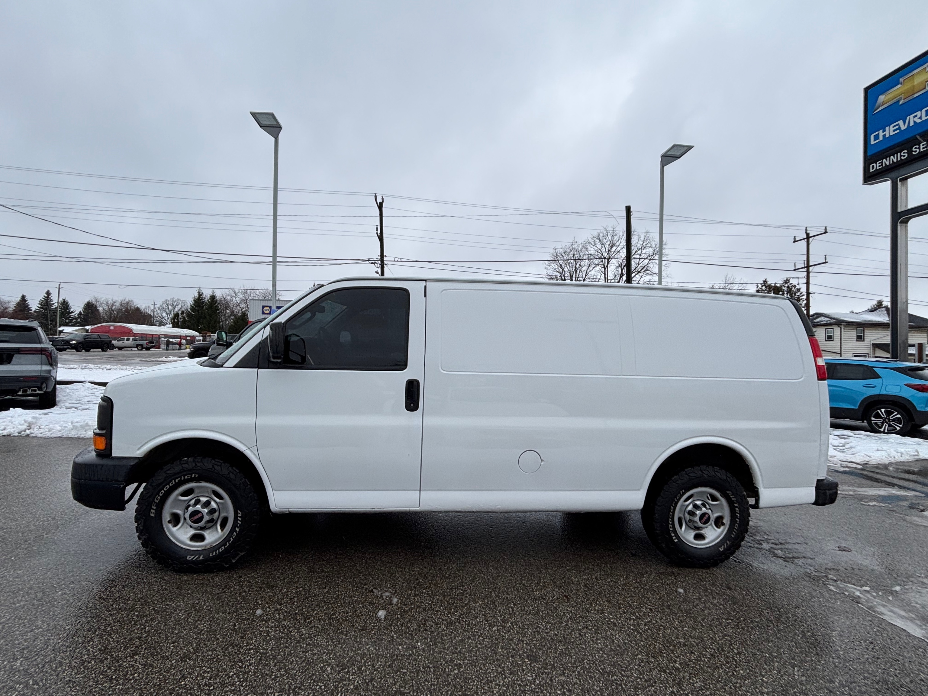 2016 GMC Savana 2500