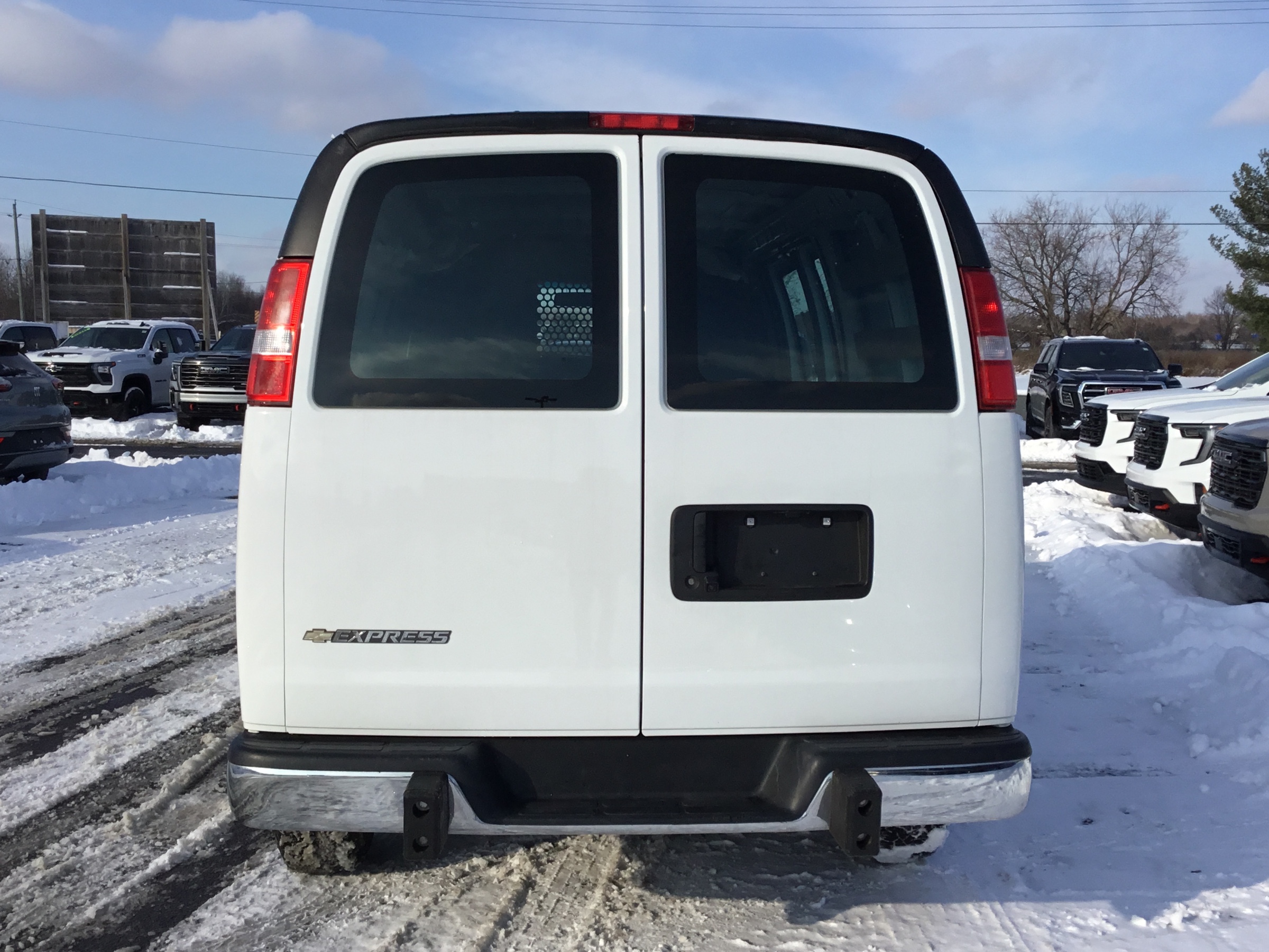 2024 Chevrolet Express 2500