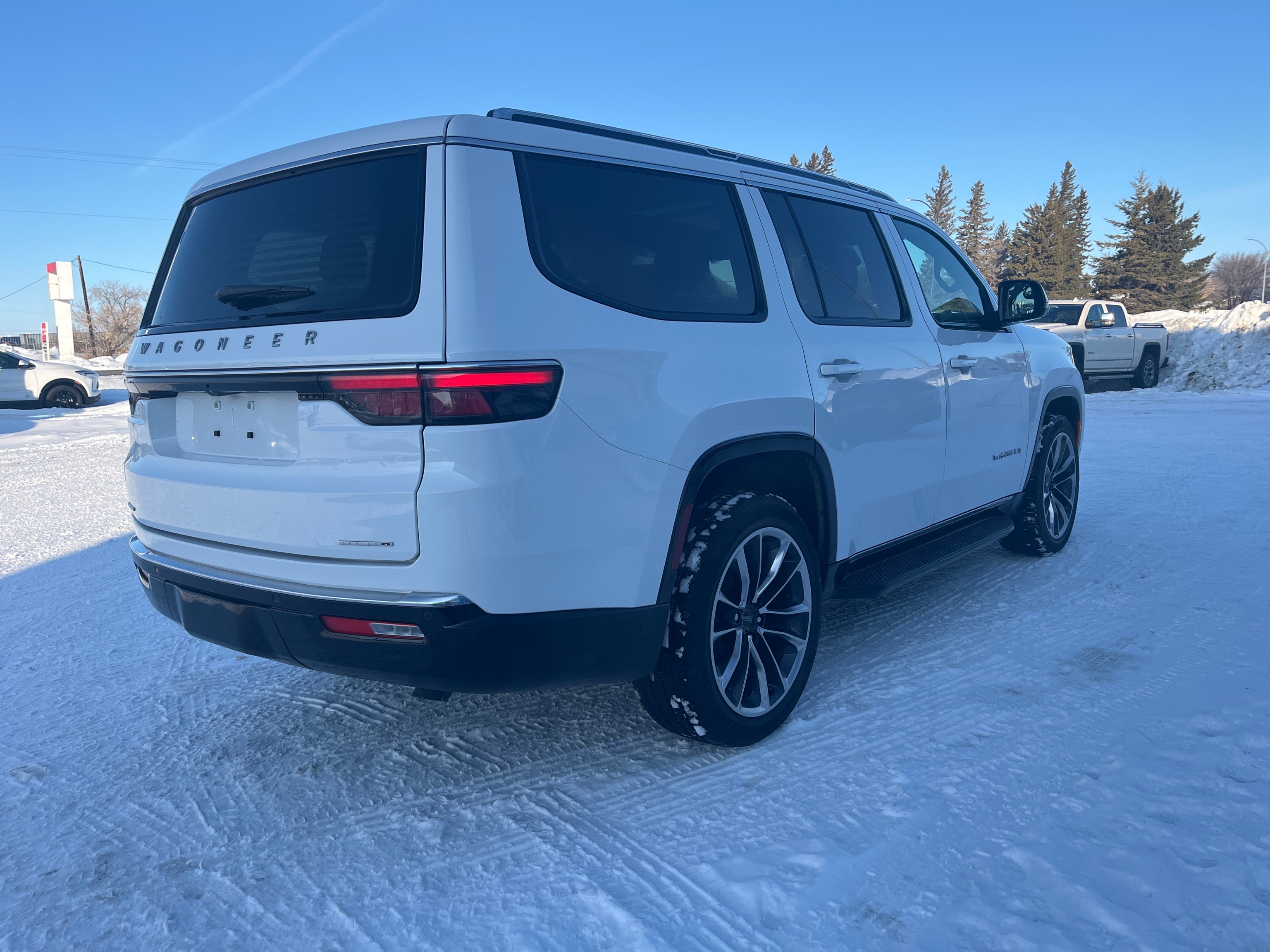 2023 Jeep Wagoneer