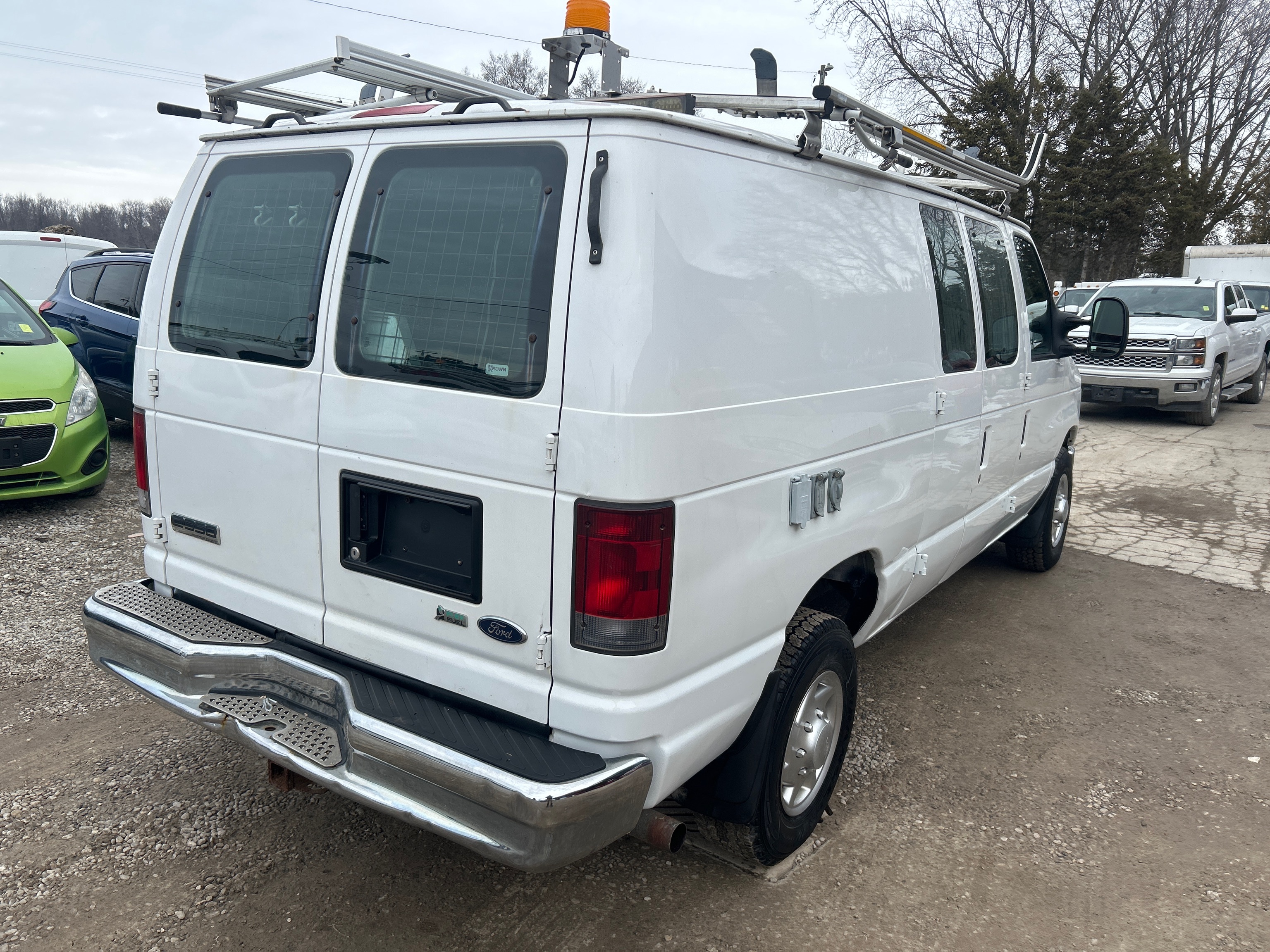 2010 Ford E-350 Super Duty