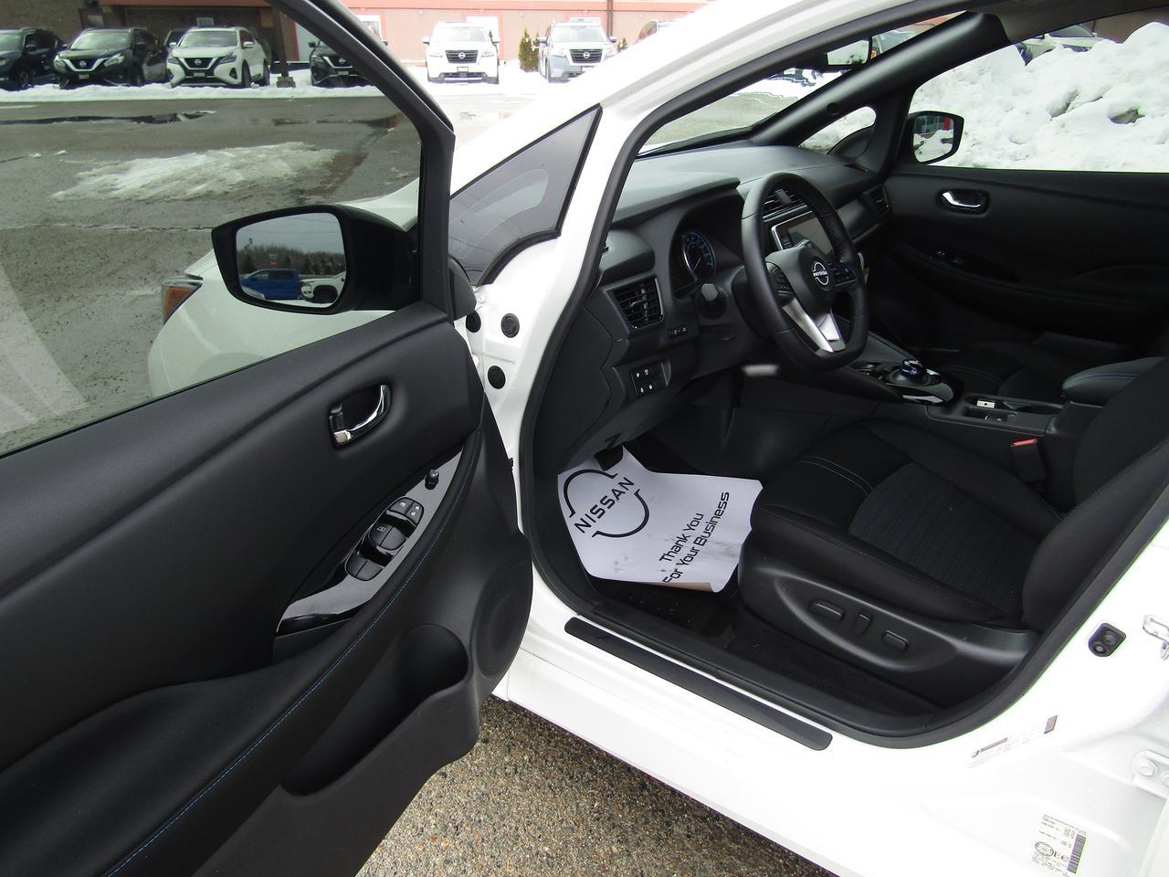 2023 Nissan LEAF