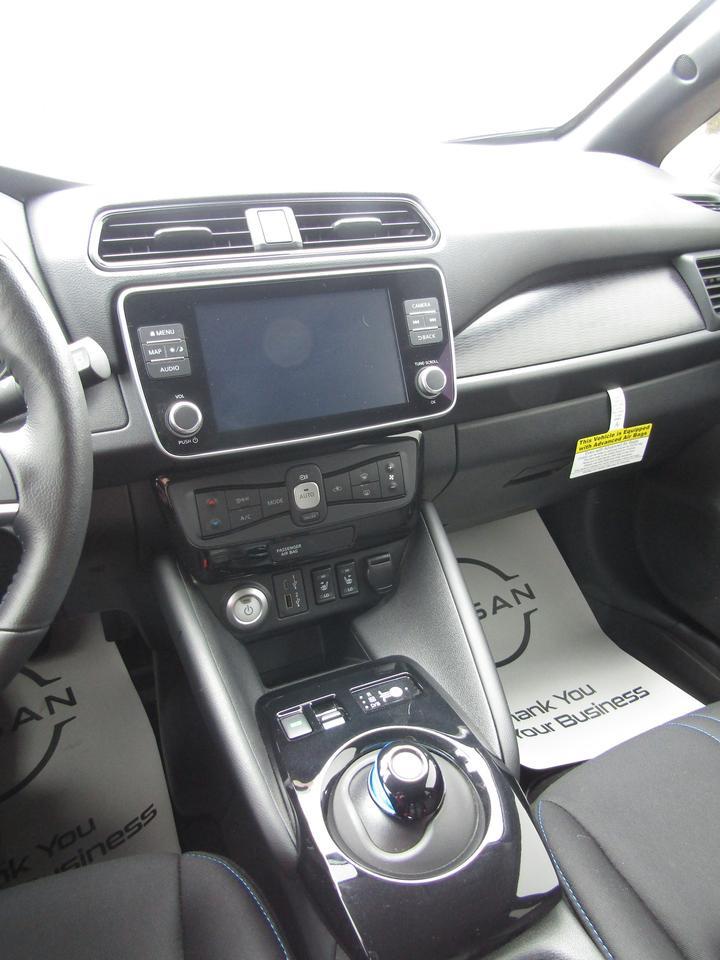 2023 Nissan LEAF