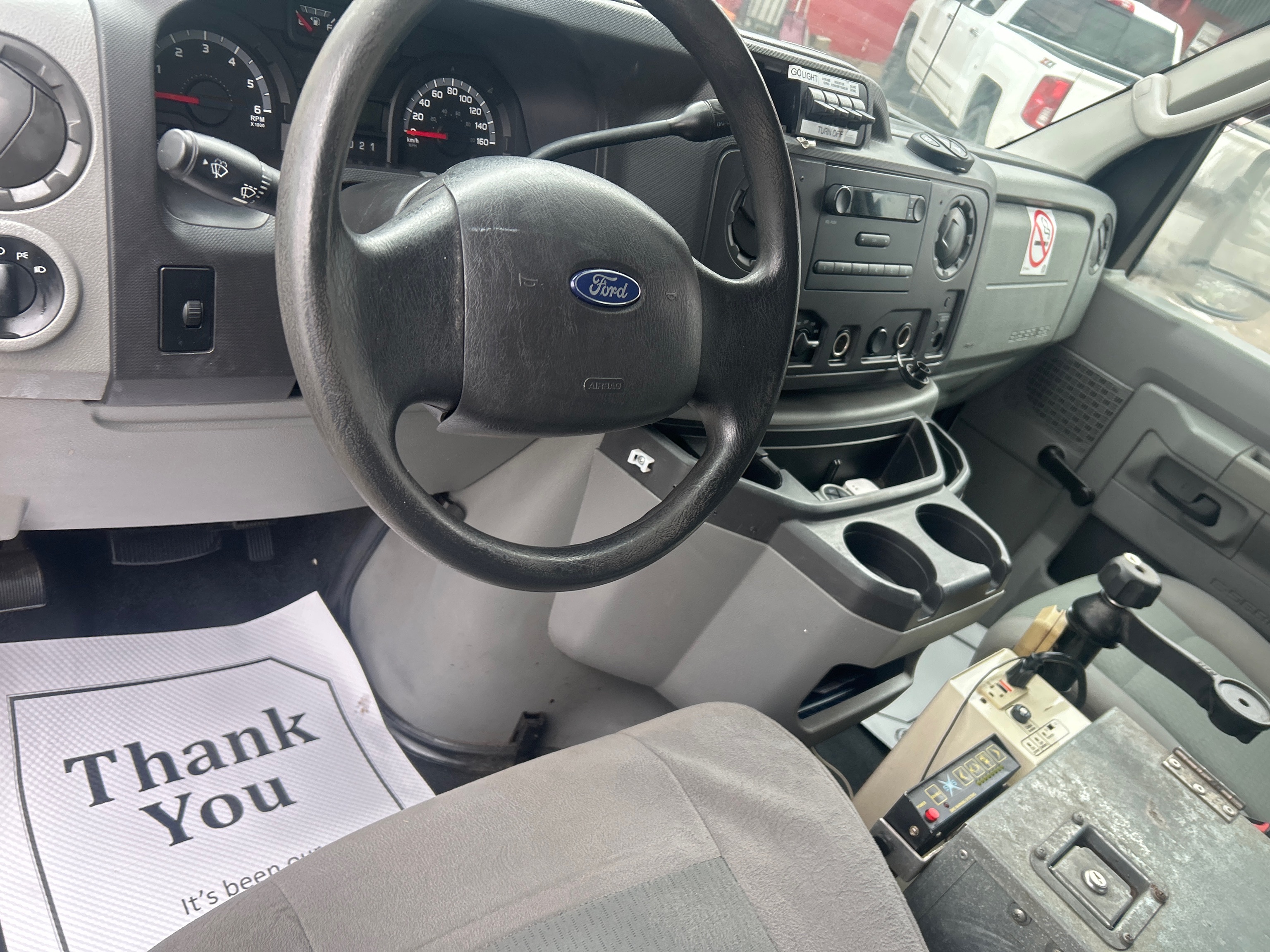 2010 Ford E-350 Super Duty