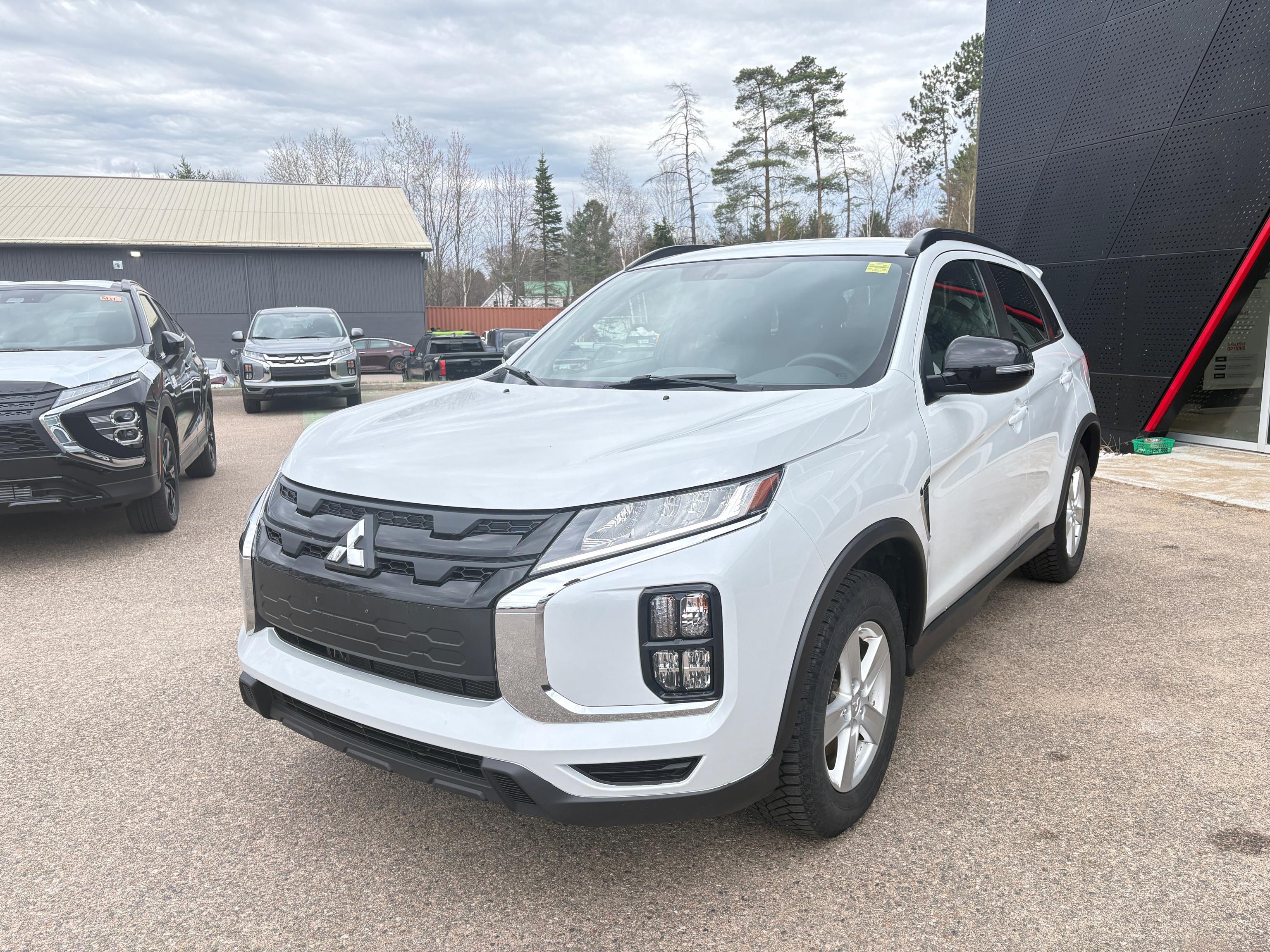 2023 Mitsubishi RVR