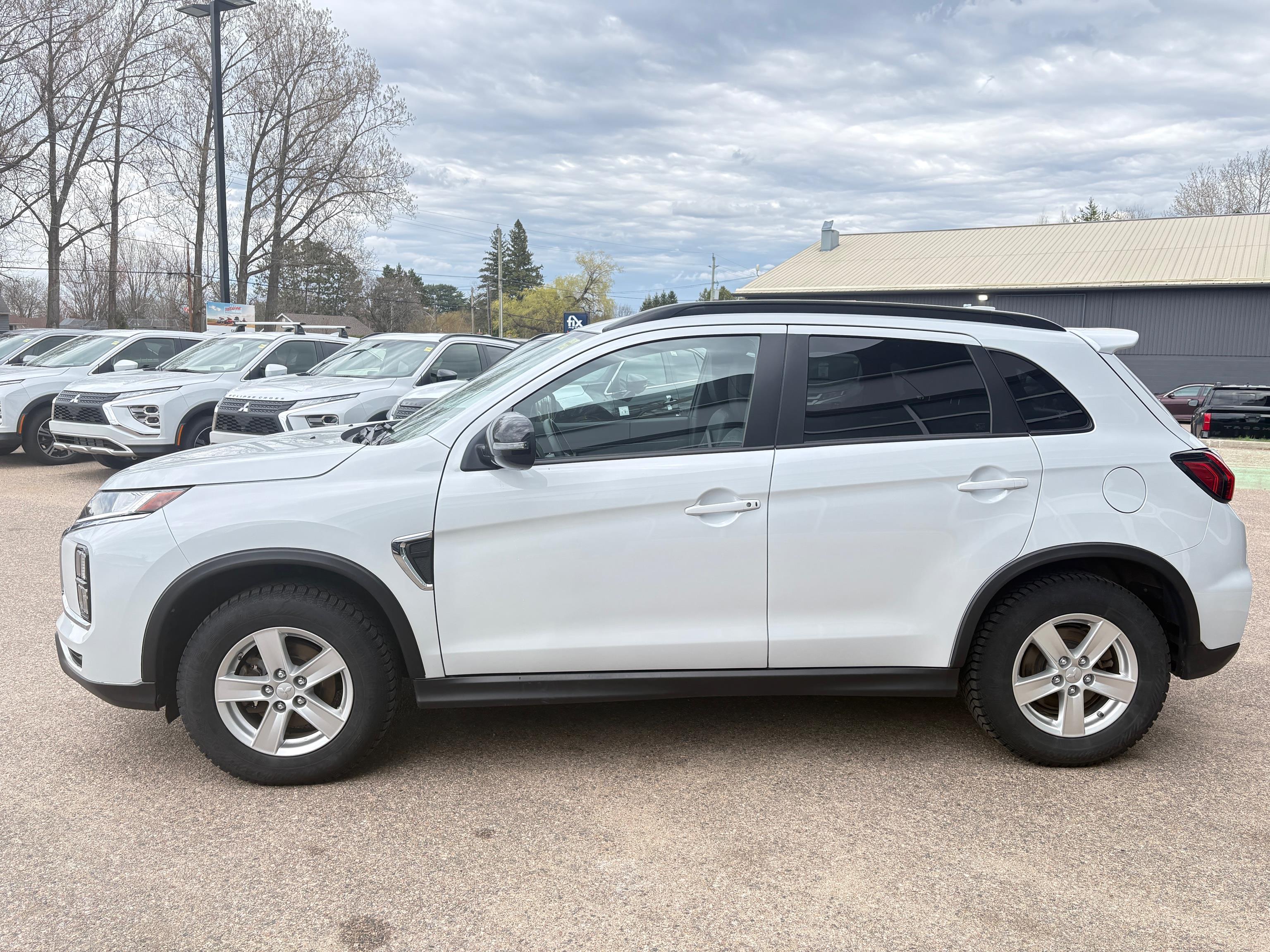 2023 Mitsubishi RVR