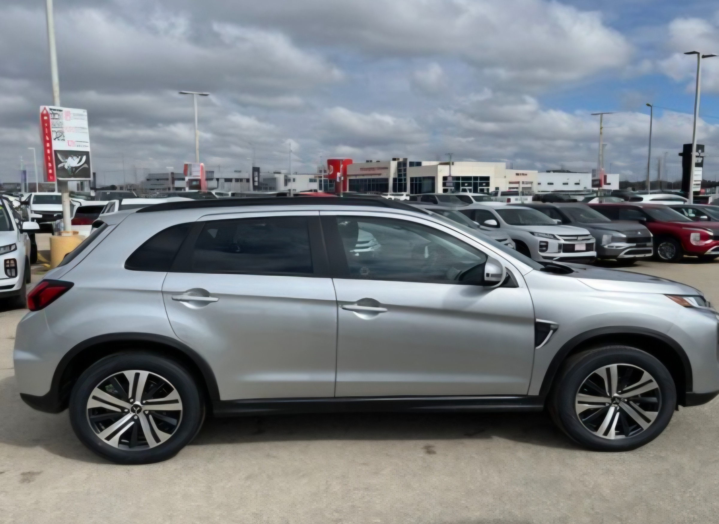 2026 Mitsubishi RVR