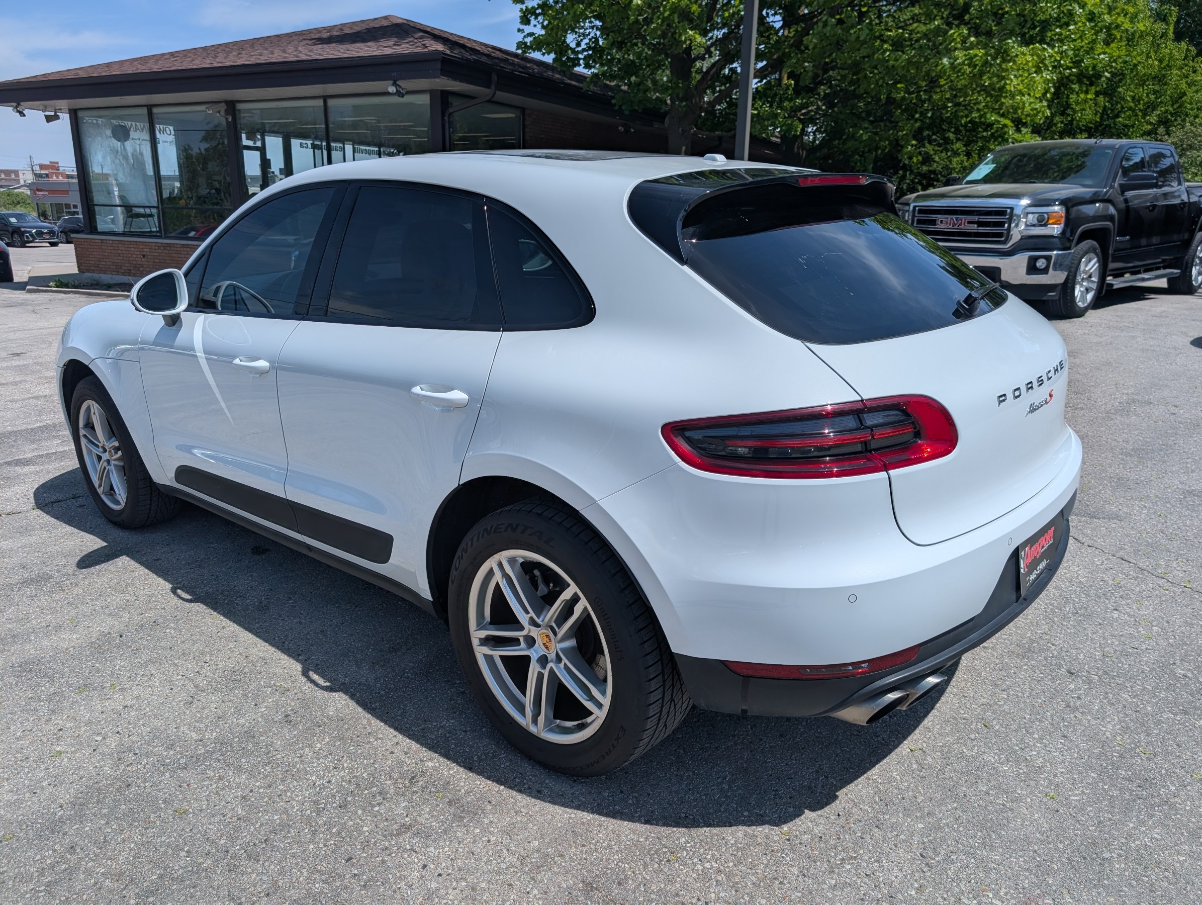 2017 Porsche Macan