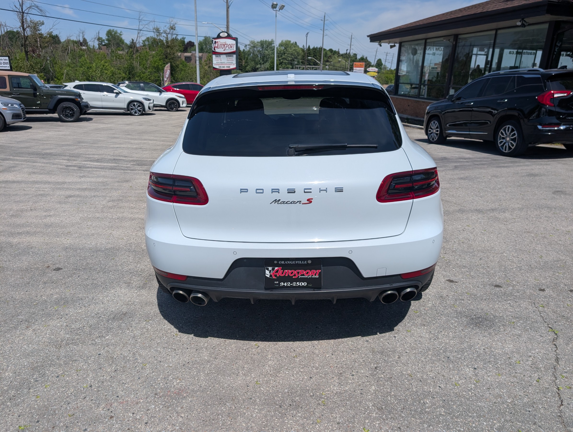 2017 Porsche Macan
