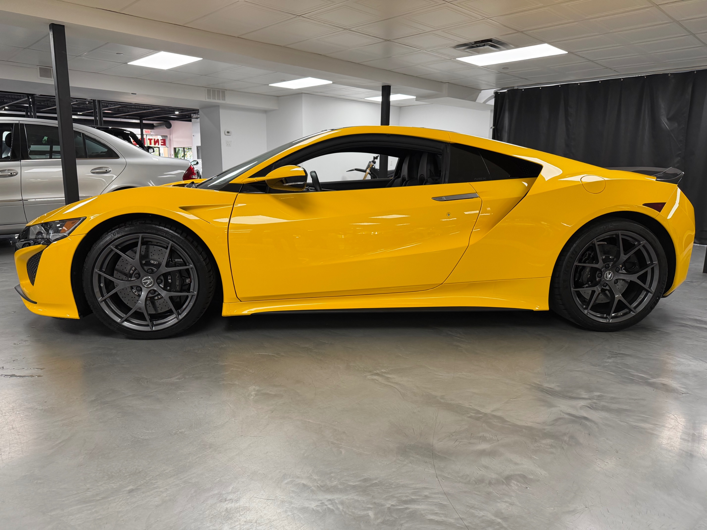 2020 Acura NSX