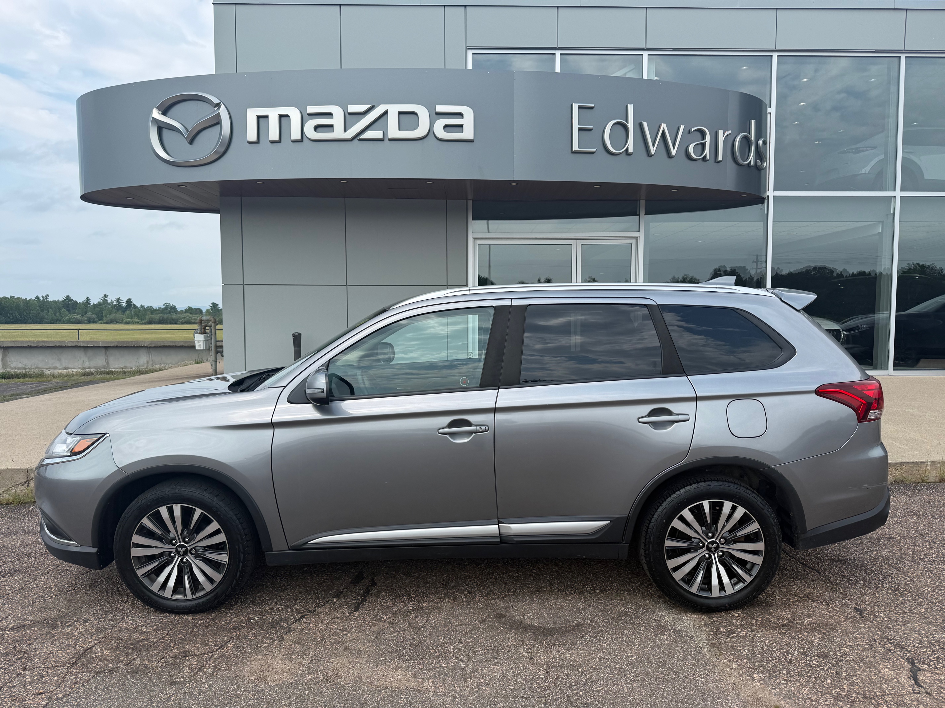 2020 Mitsubishi Outlander